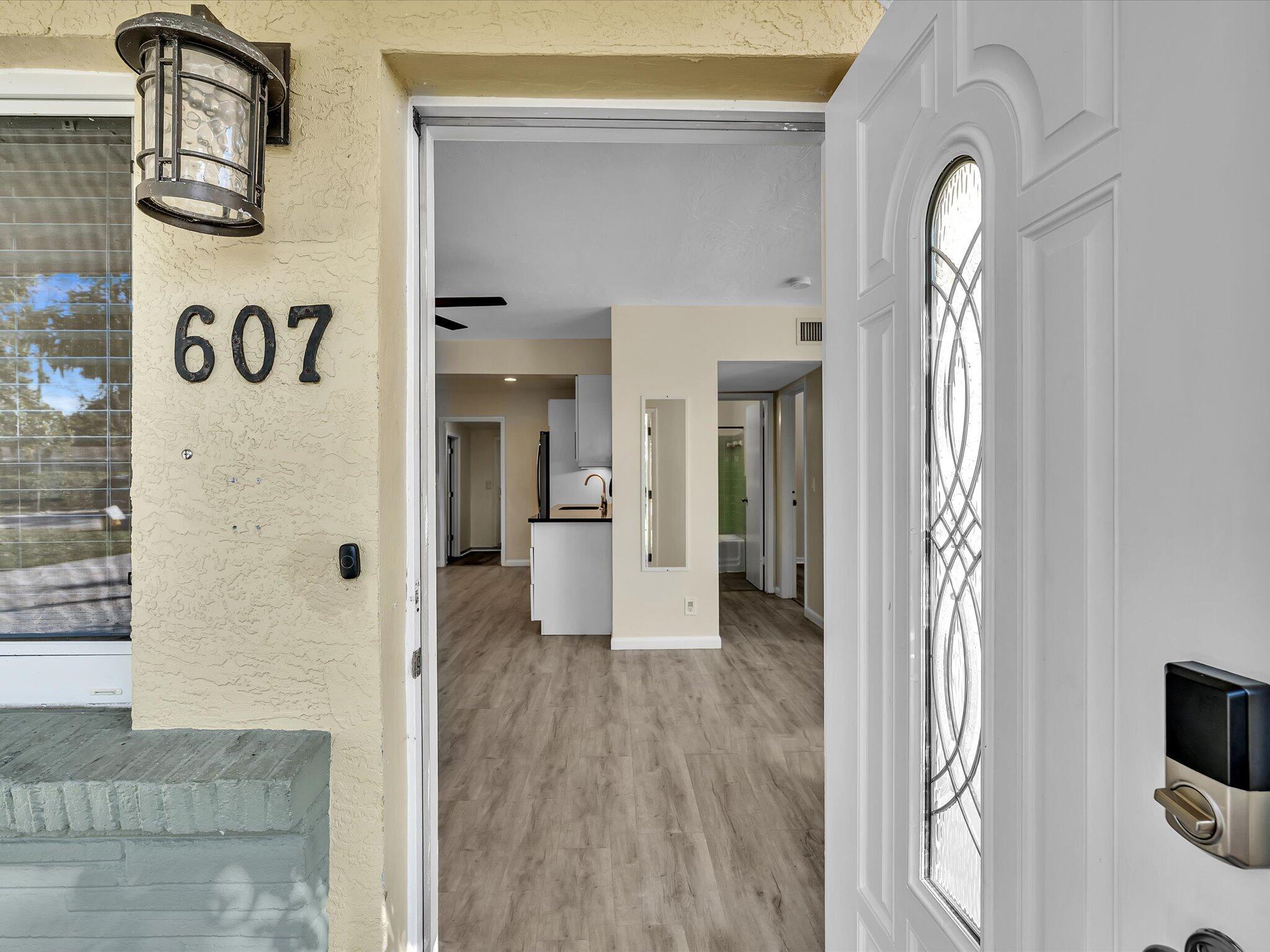 607 W Perry, Lantana FL 33462