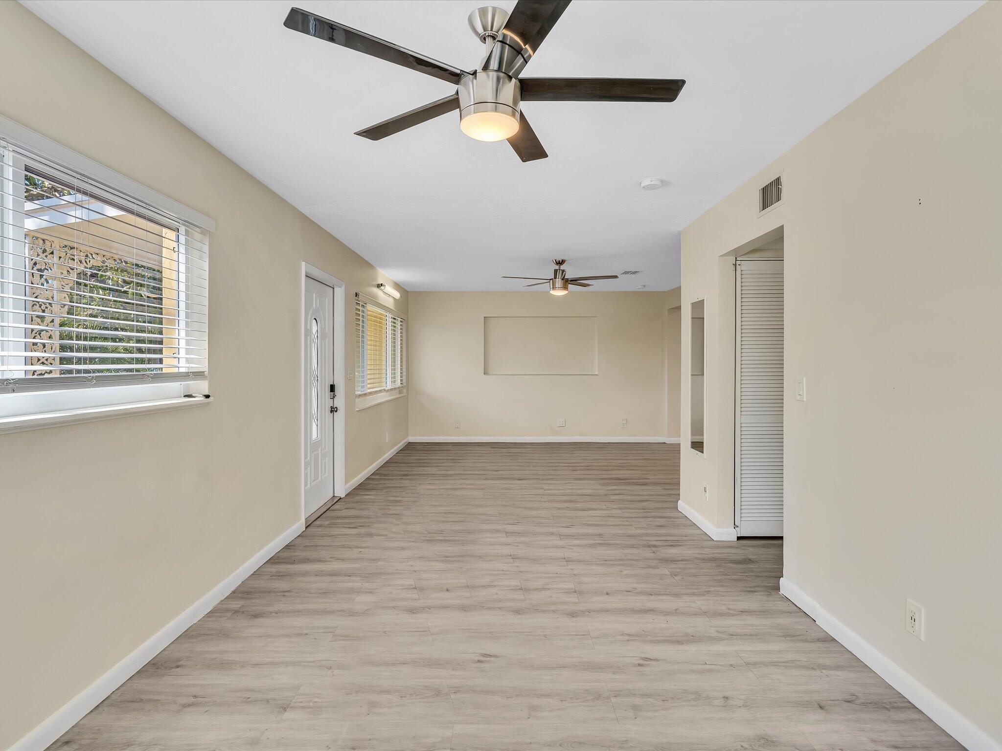 607 W Perry, Lantana FL 33462