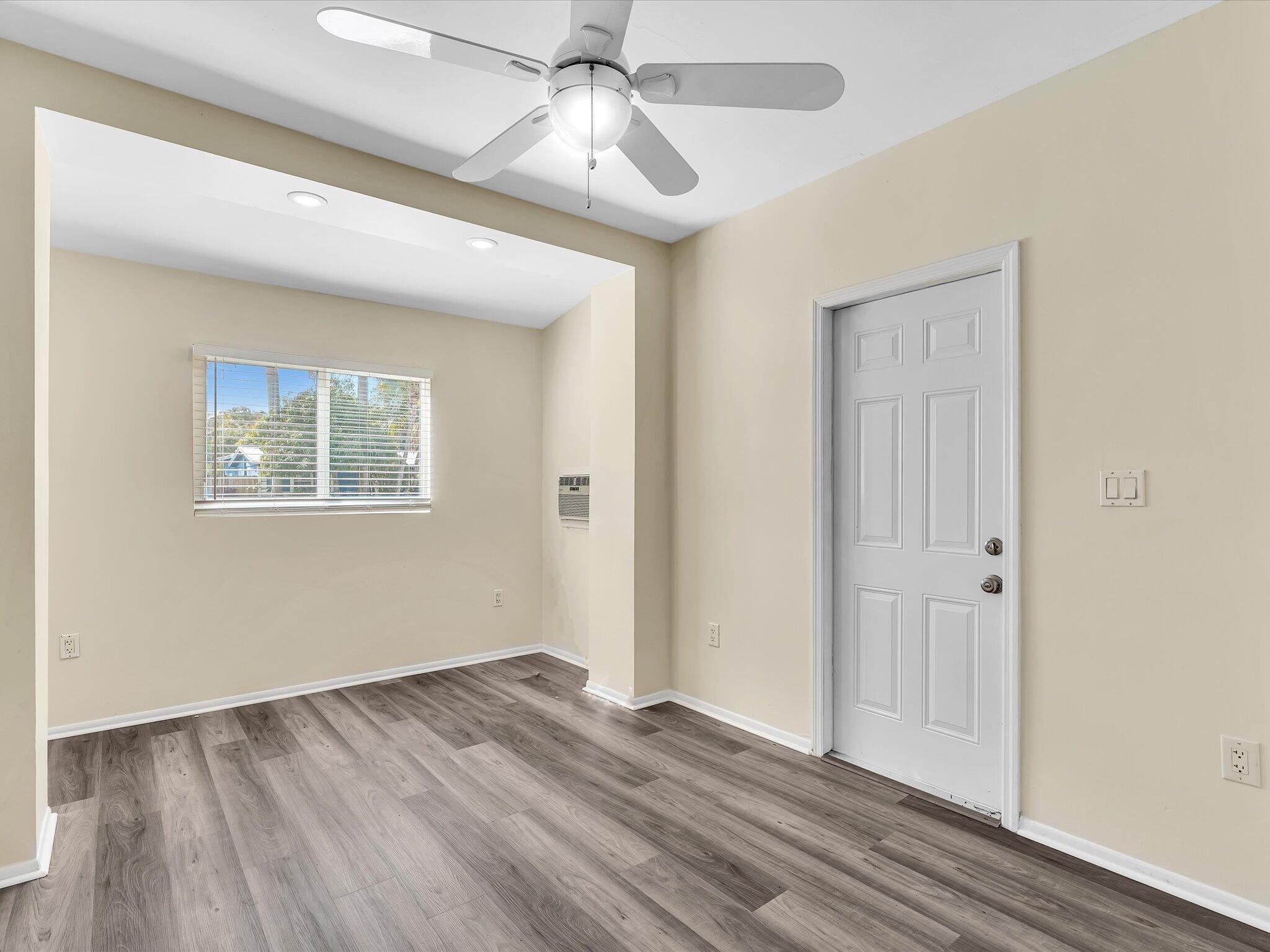 607 W Perry, Lantana FL 33462