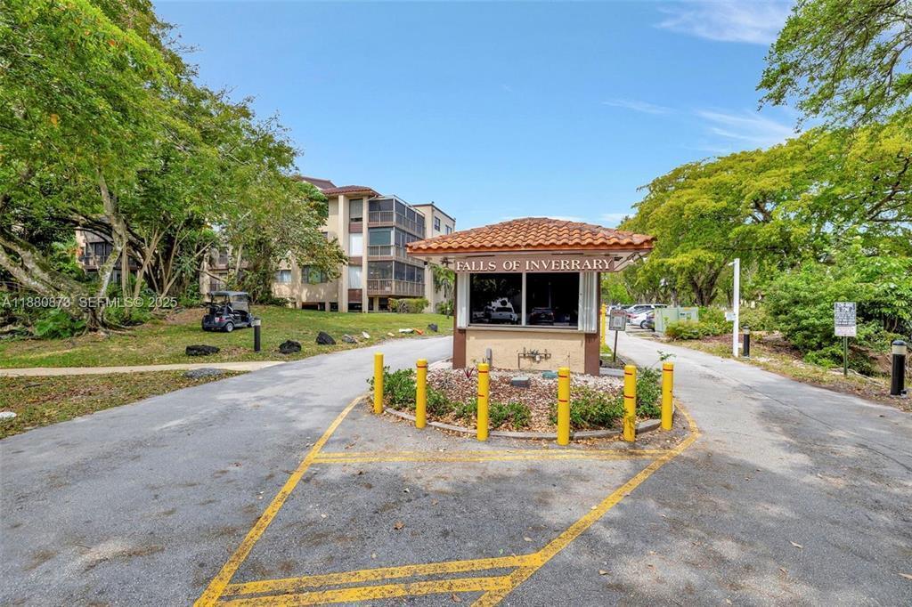 6010 S Falls Circle #423, Lauderhill FL 33319