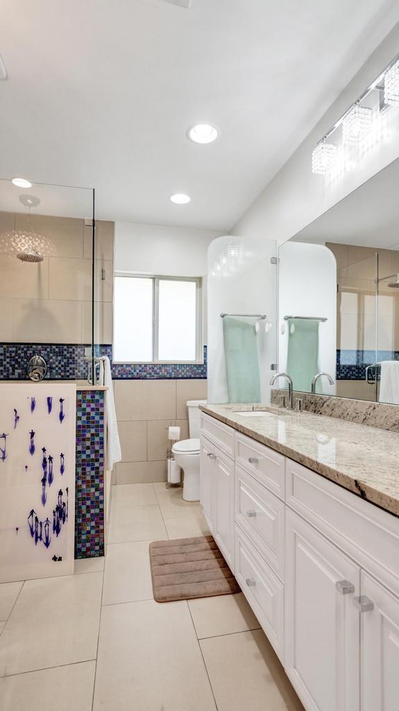 5 Gatehouse, Sea Ranch Lakes FL 33308