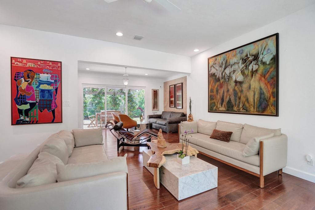 5 Gatehouse, Sea Ranch Lakes FL 33308
