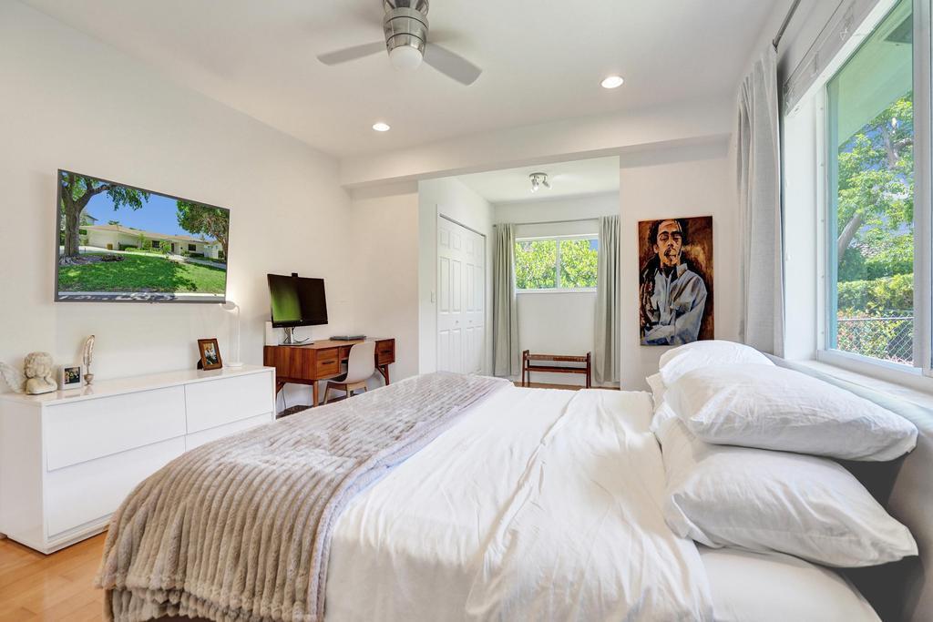 5 Gatehouse, Sea Ranch Lakes FL 33308