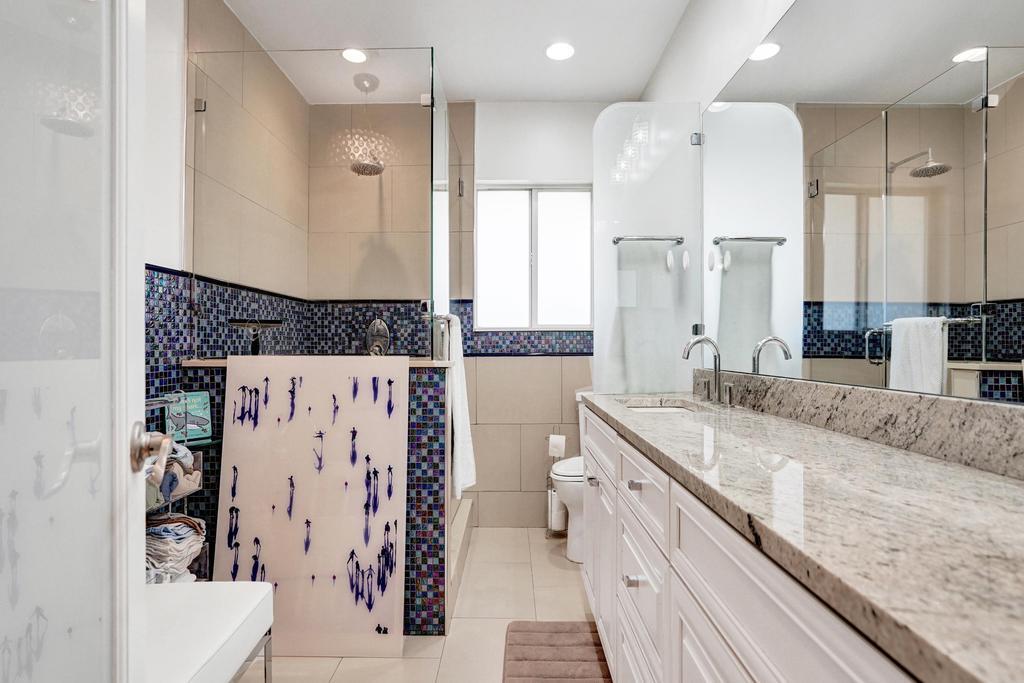 5 Gatehouse, Sea Ranch Lakes FL 33308