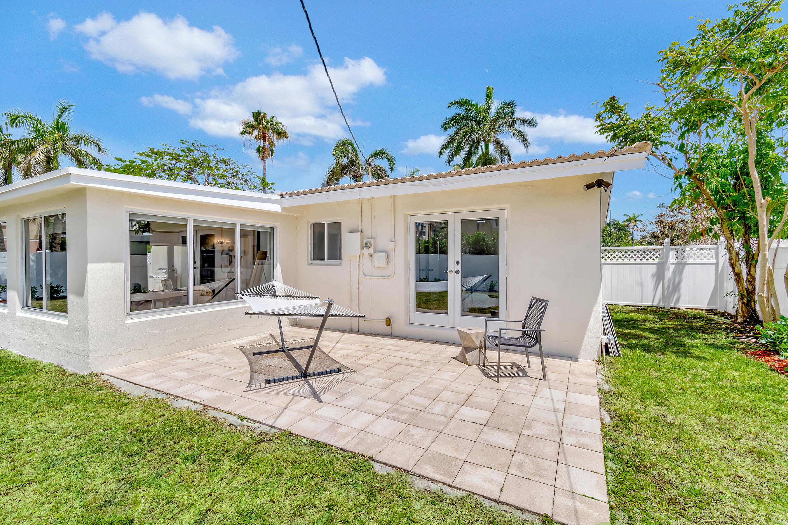 620 Las Palmas, Boynton Beach FL 33435