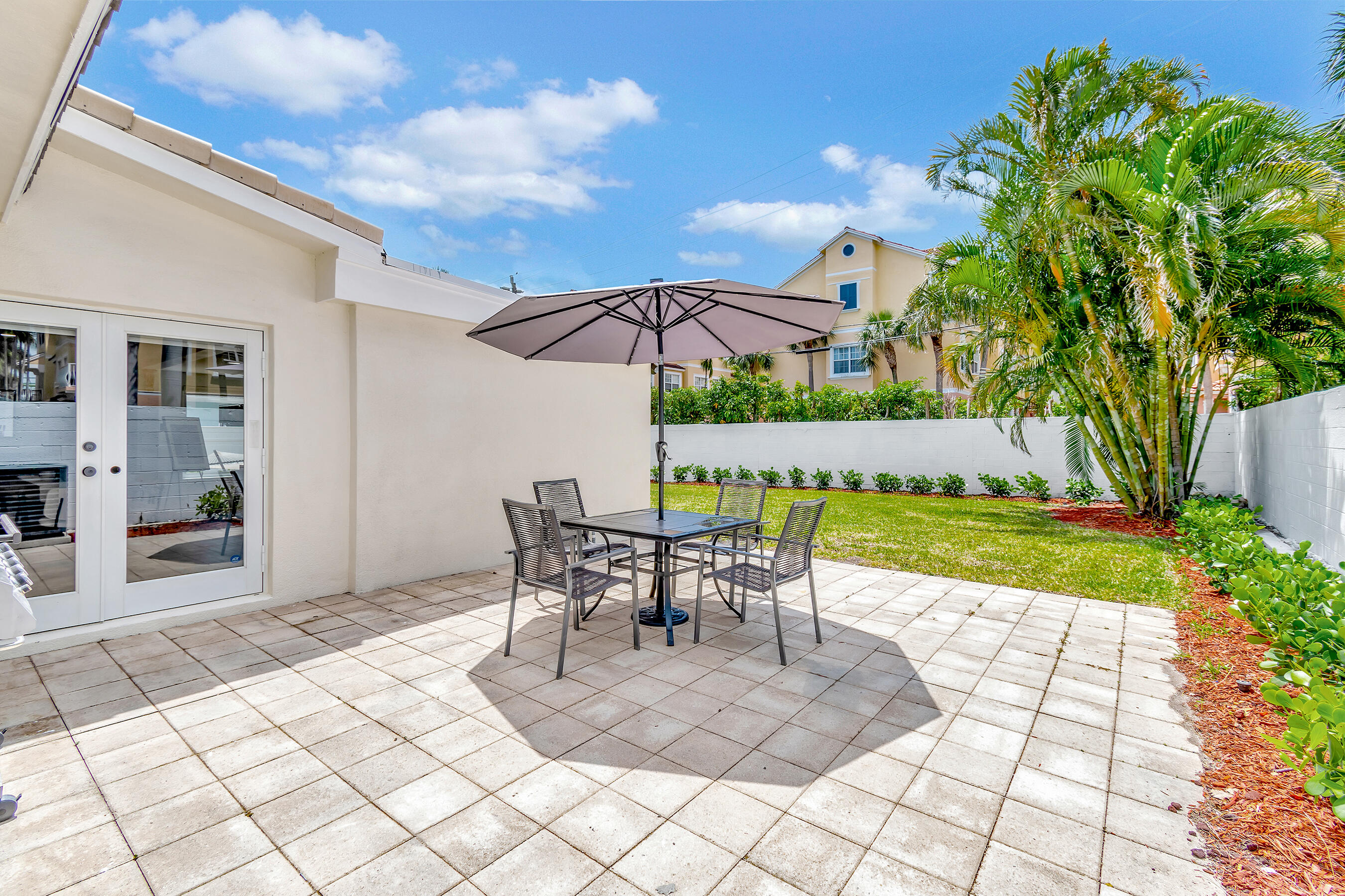 620 Las Palmas, Boynton Beach FL 33435