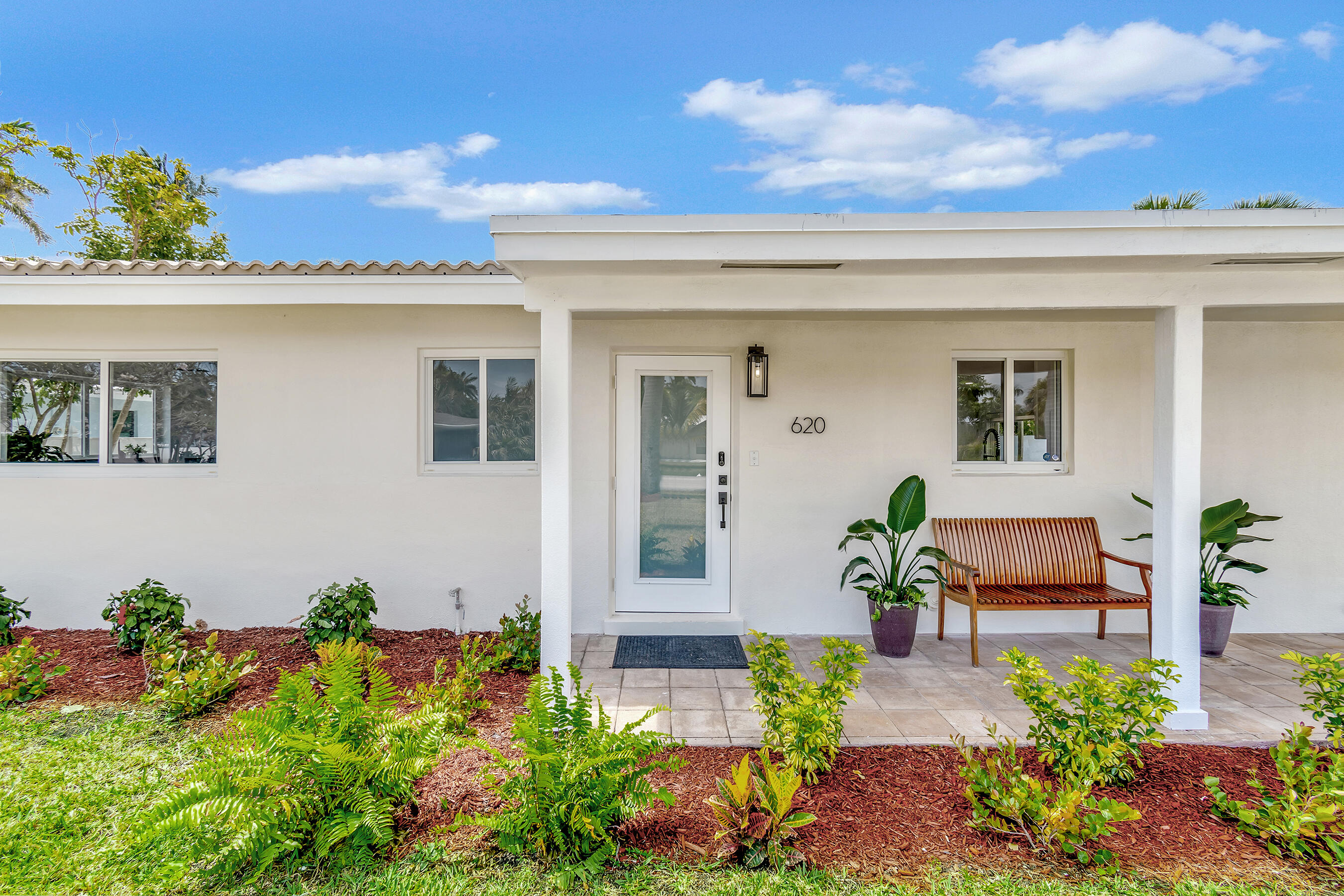 620 Las Palmas, Boynton Beach FL 33435