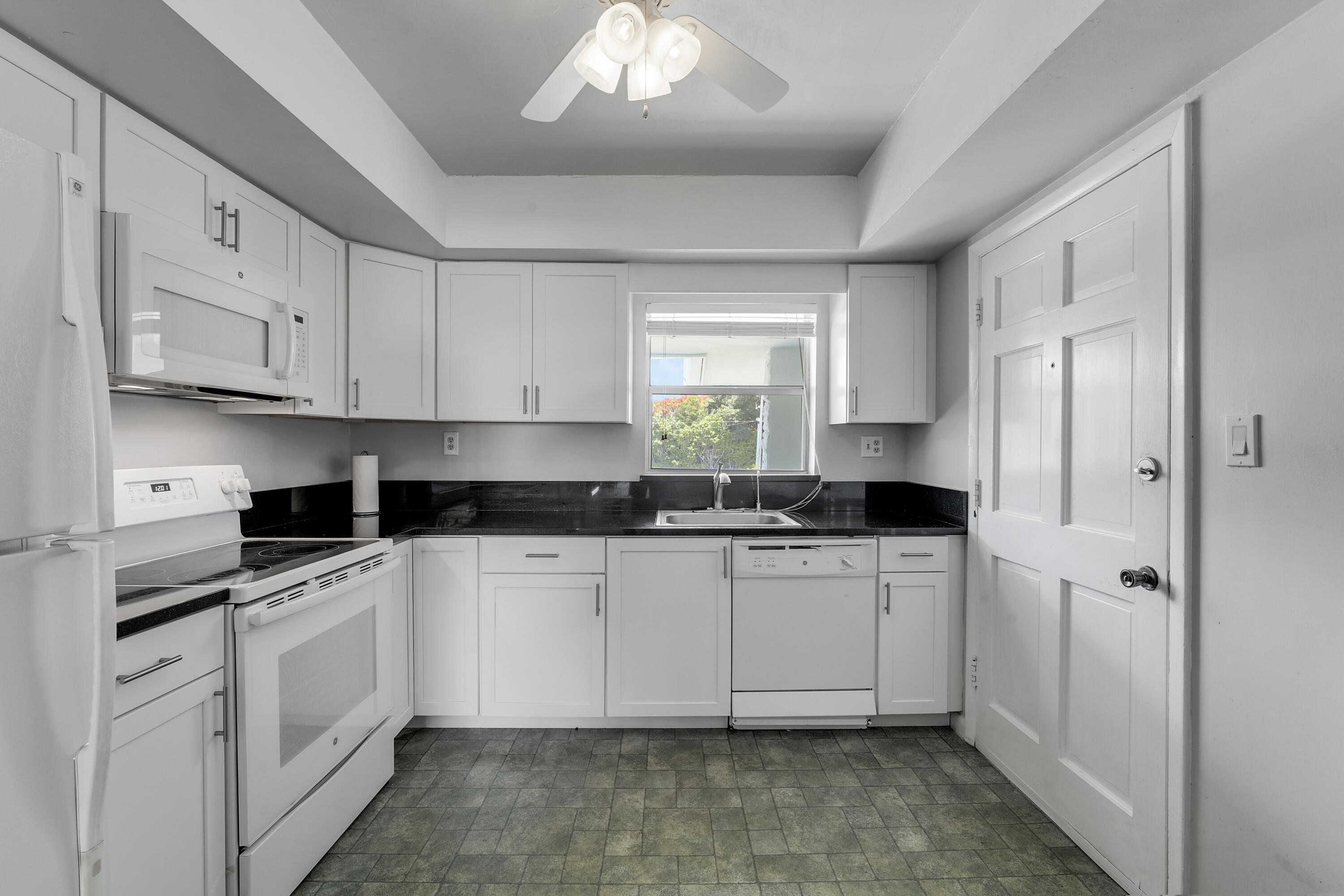 5540 N Ocean #206, Ocean Ridge FL 33435