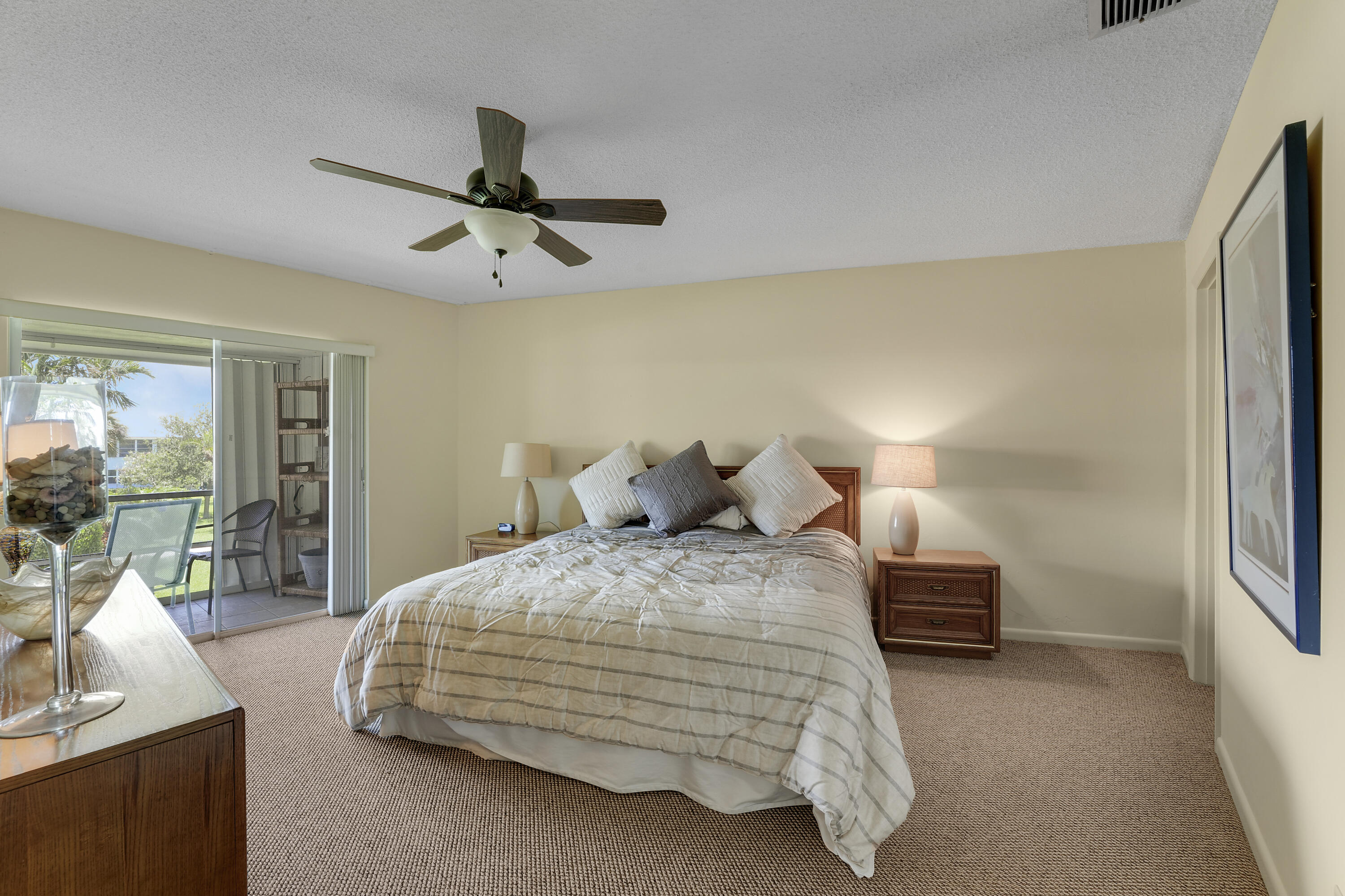 5540 N Ocean #206, Ocean Ridge FL 33435
