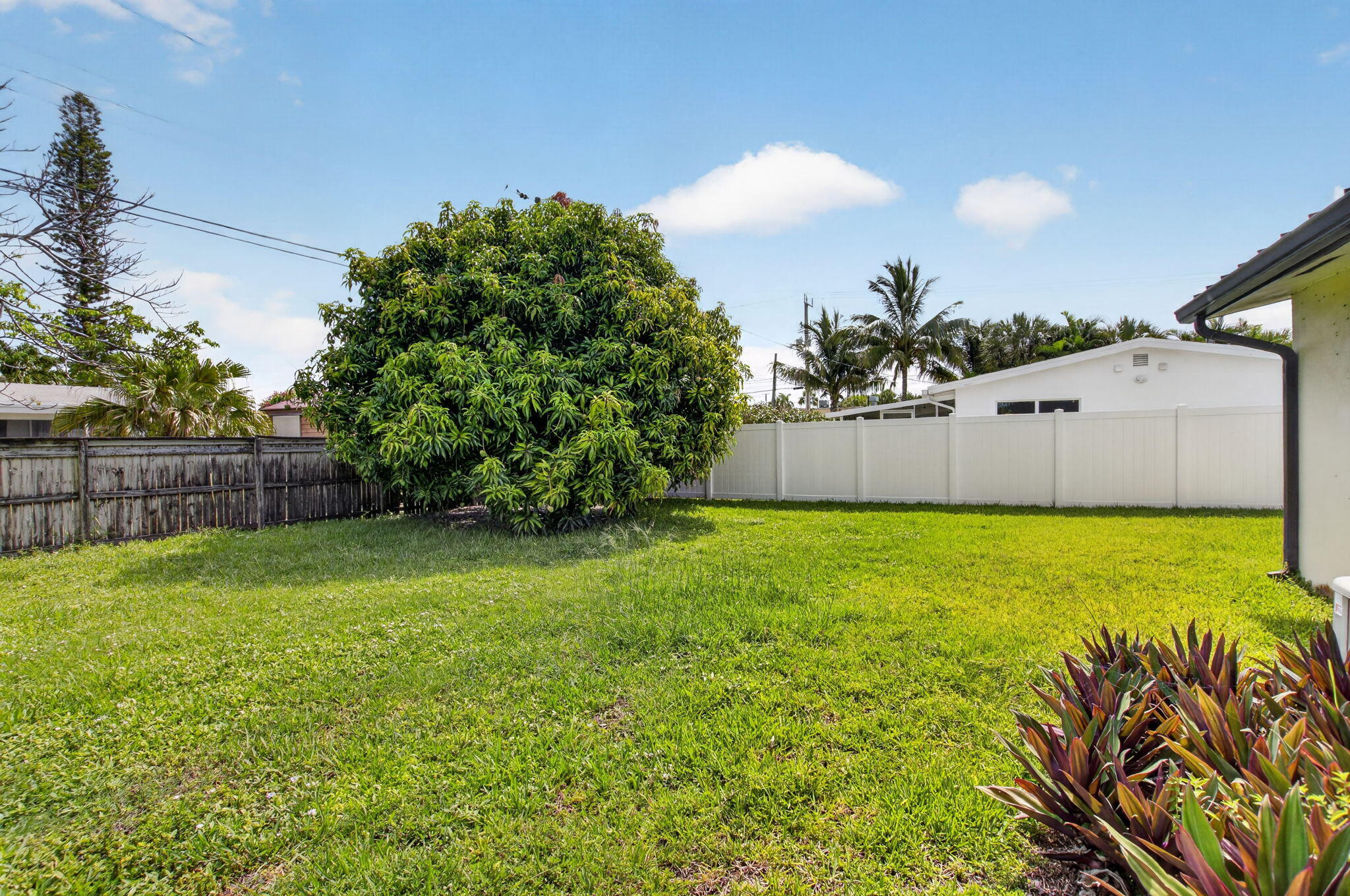 115 NW 7th, Boca Raton FL 33432