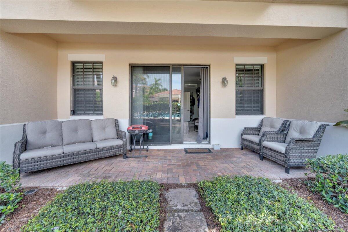502 Del Sol, Tequesta FL 33469
