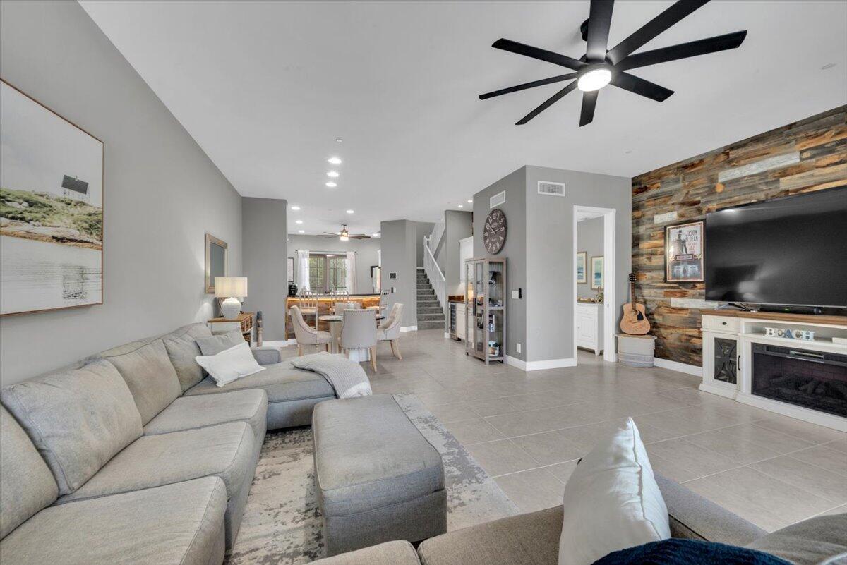 502 Del Sol, Tequesta FL 33469