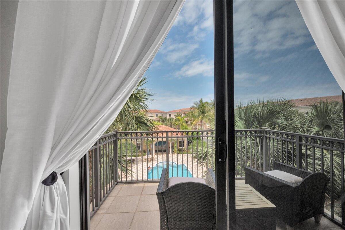 502 Del Sol, Tequesta FL 33469