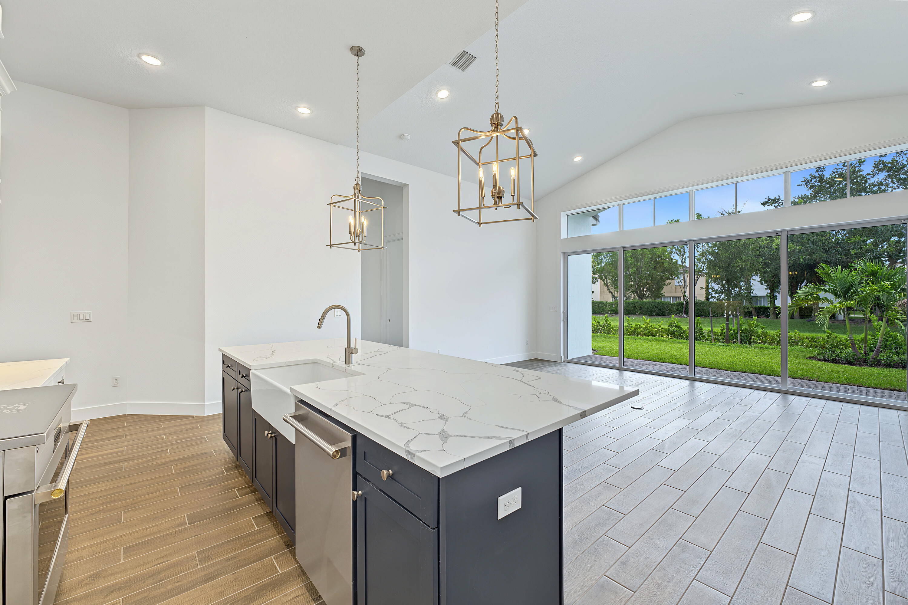 146 Parkside #12, Royal Palm Beach FL 33414