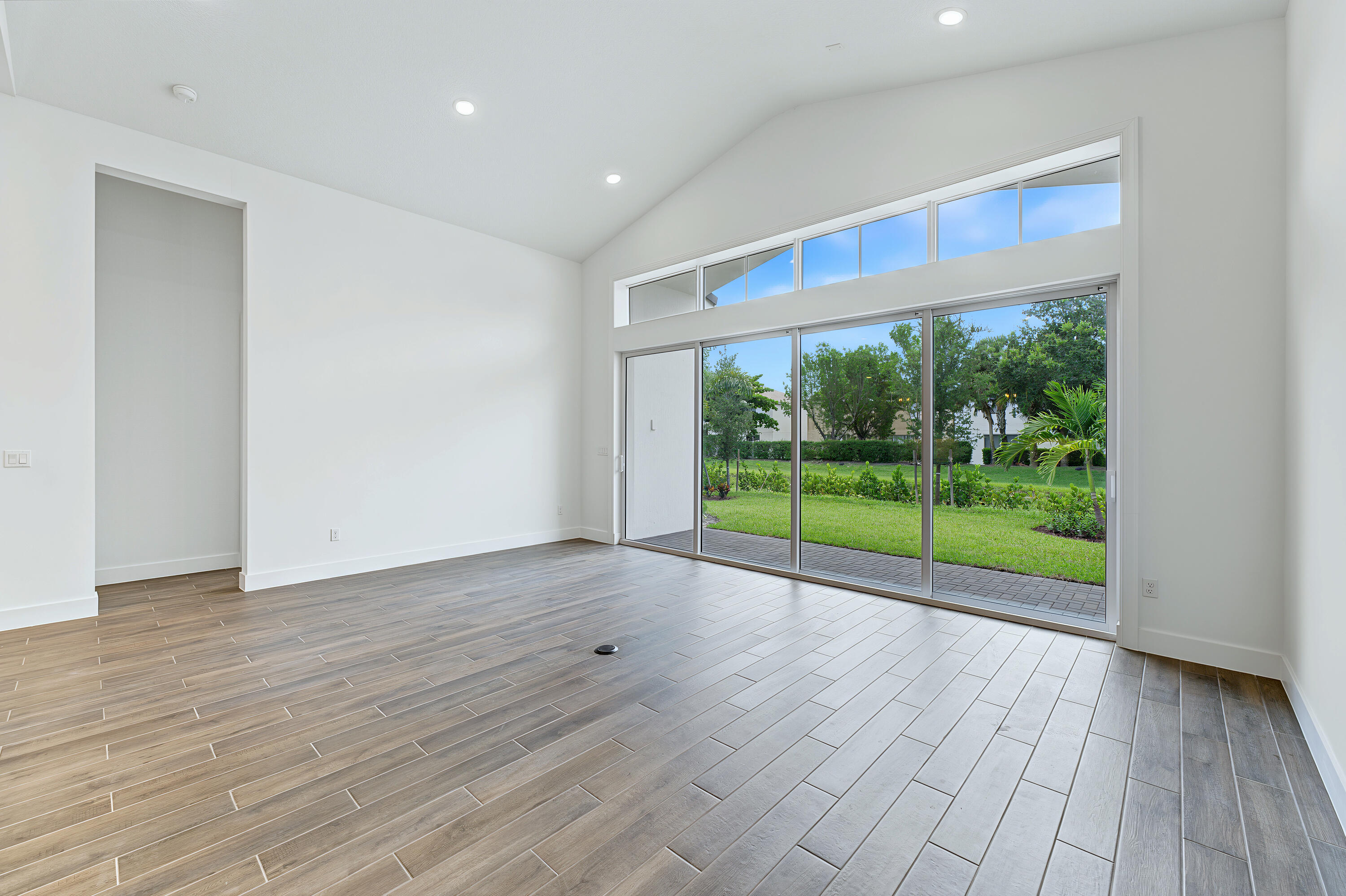 146 Parkside #12, Royal Palm Beach FL 33414