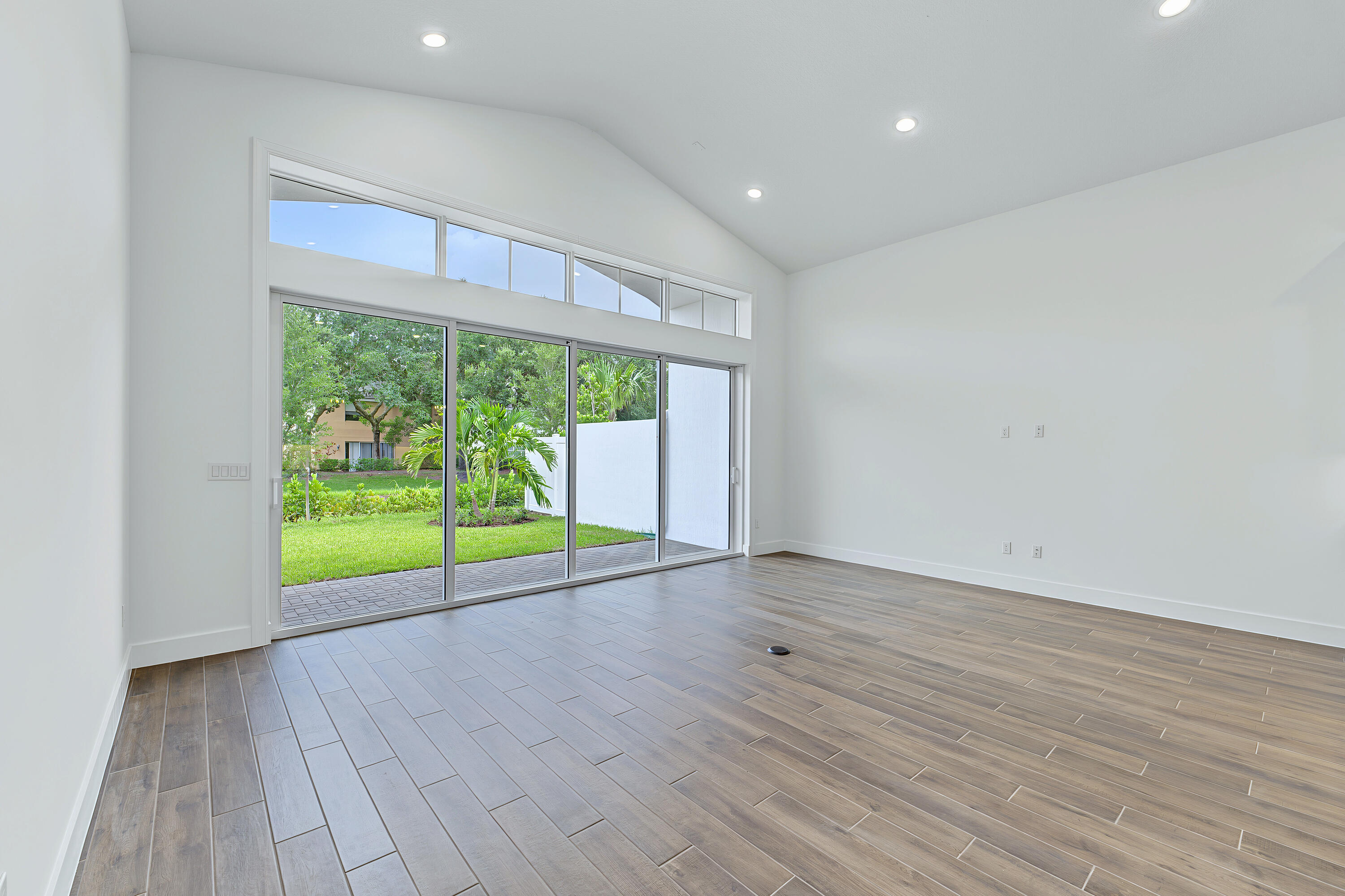 146 Parkside #12, Royal Palm Beach FL 33414