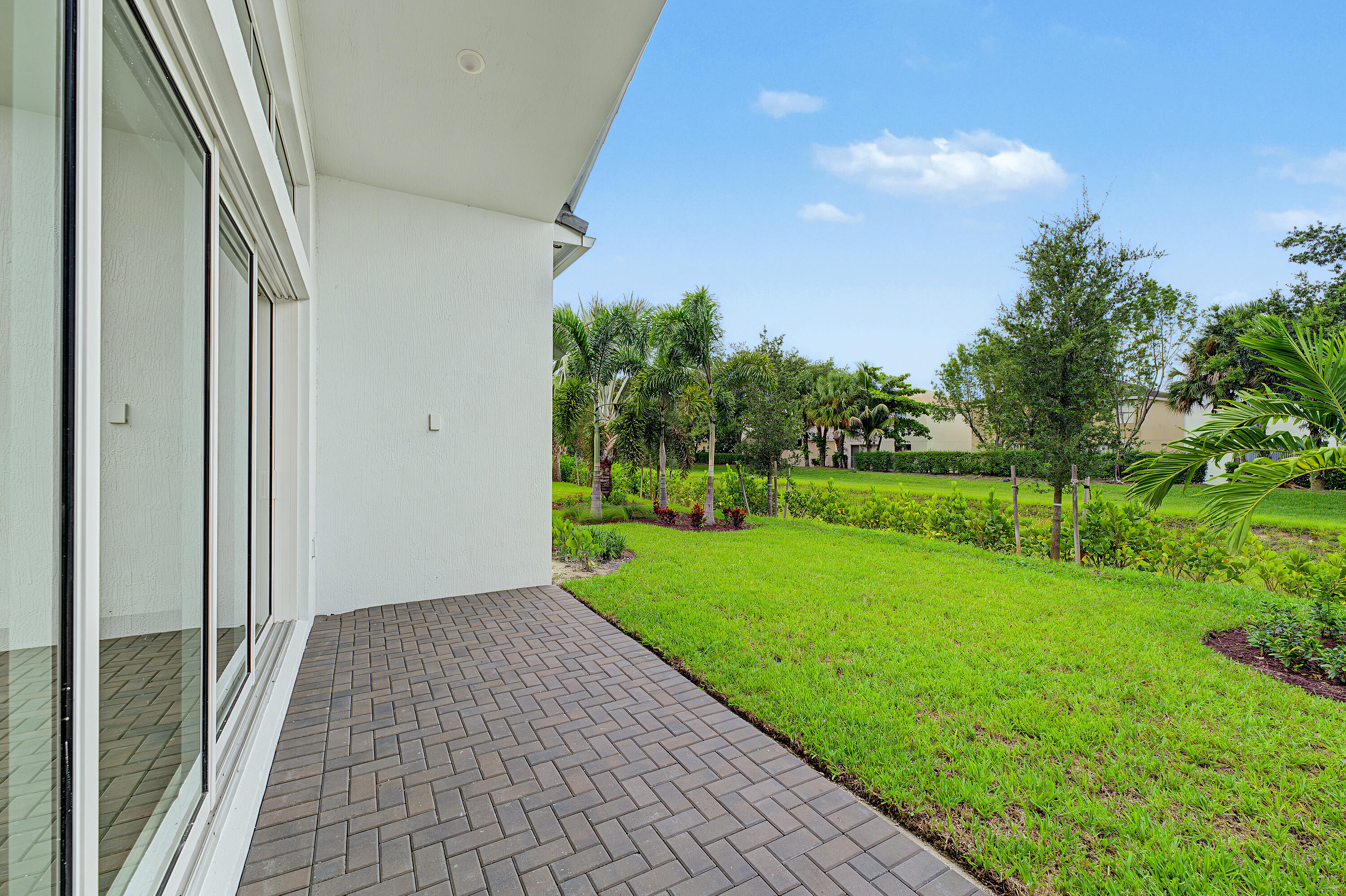 146 Parkside #12, Royal Palm Beach FL 33414