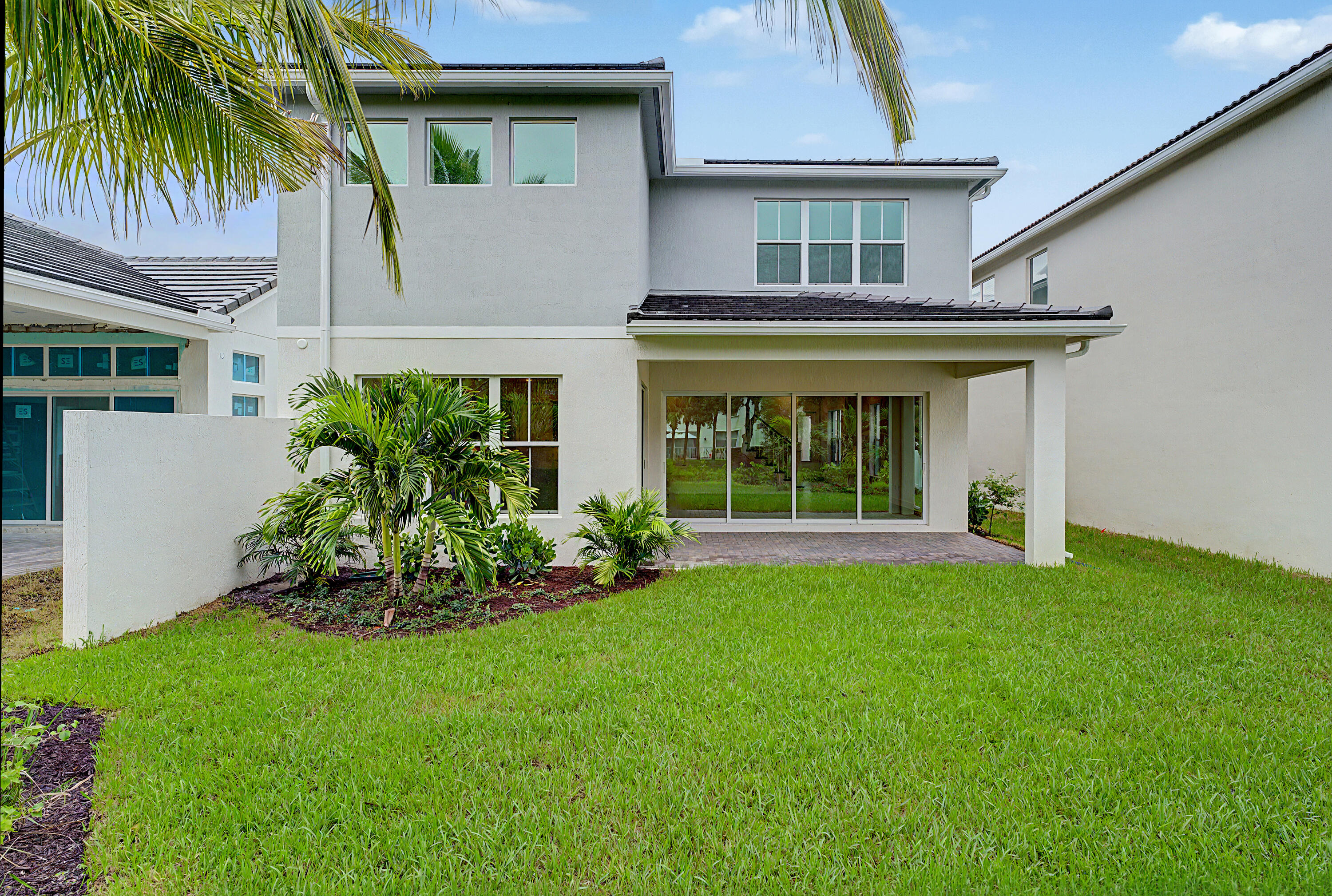 154 Parkside #14, Royal Palm Beach FL 33414