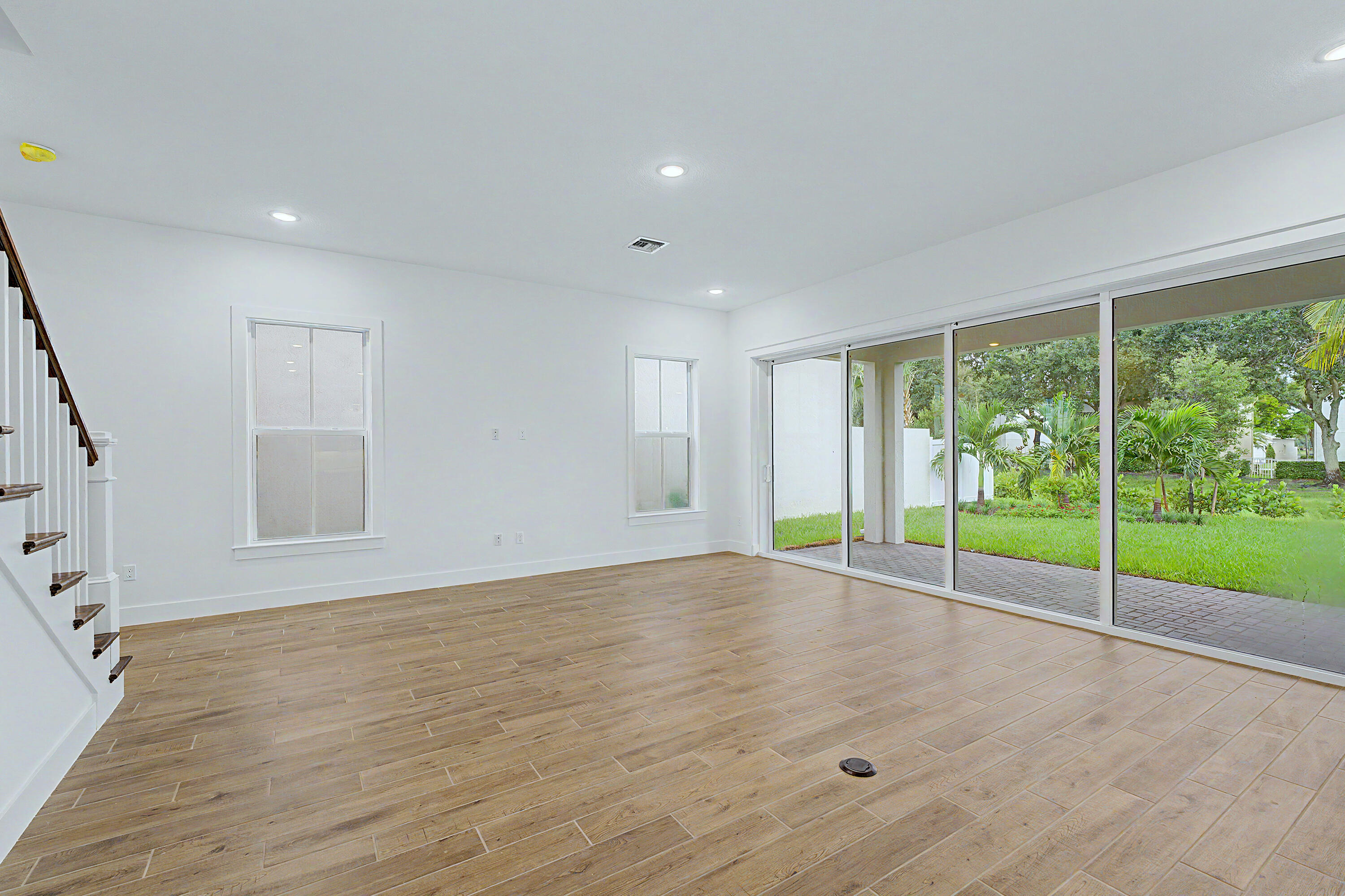 154 Parkside #14, Royal Palm Beach FL 33414