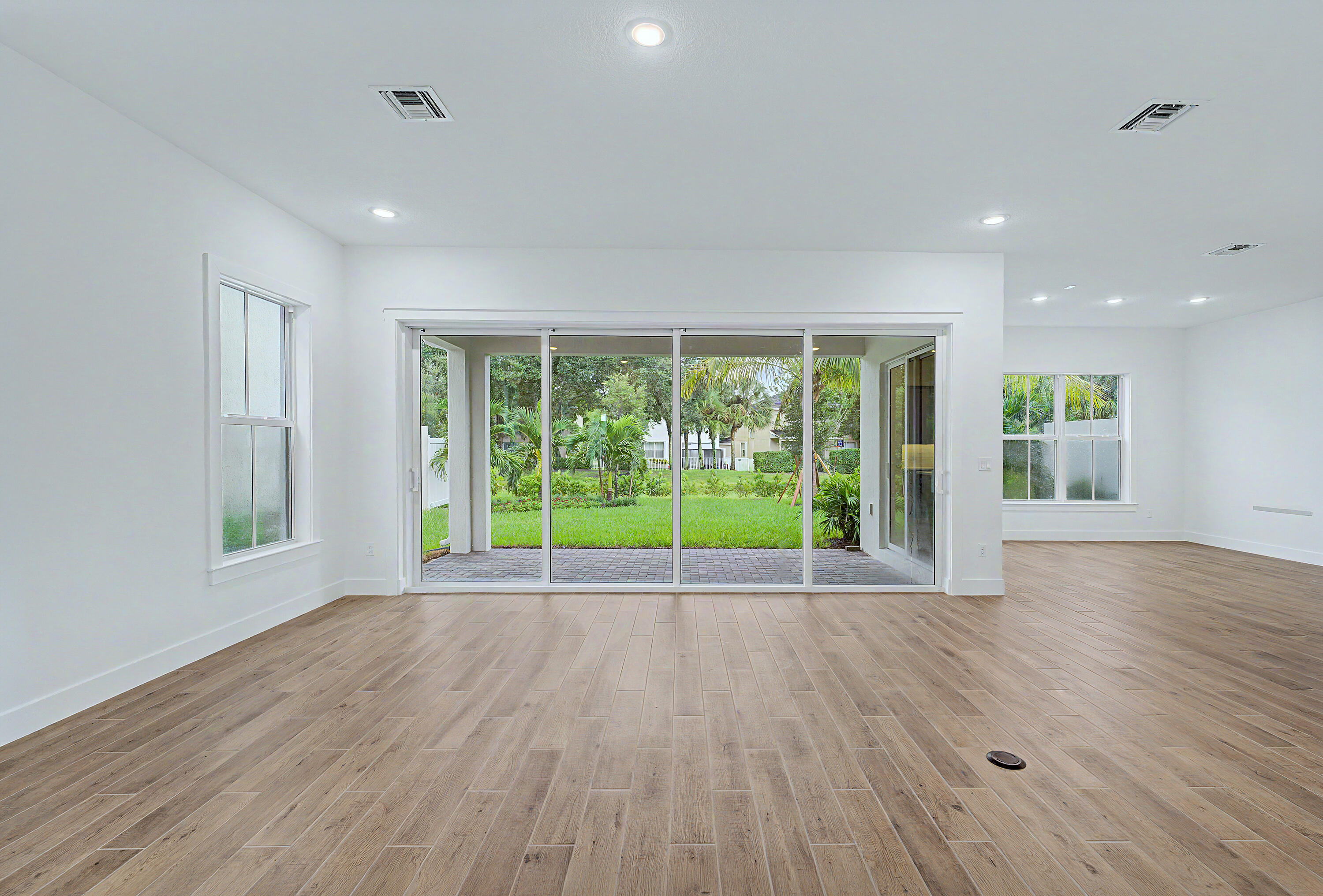 154 Parkside #14, Royal Palm Beach FL 33414