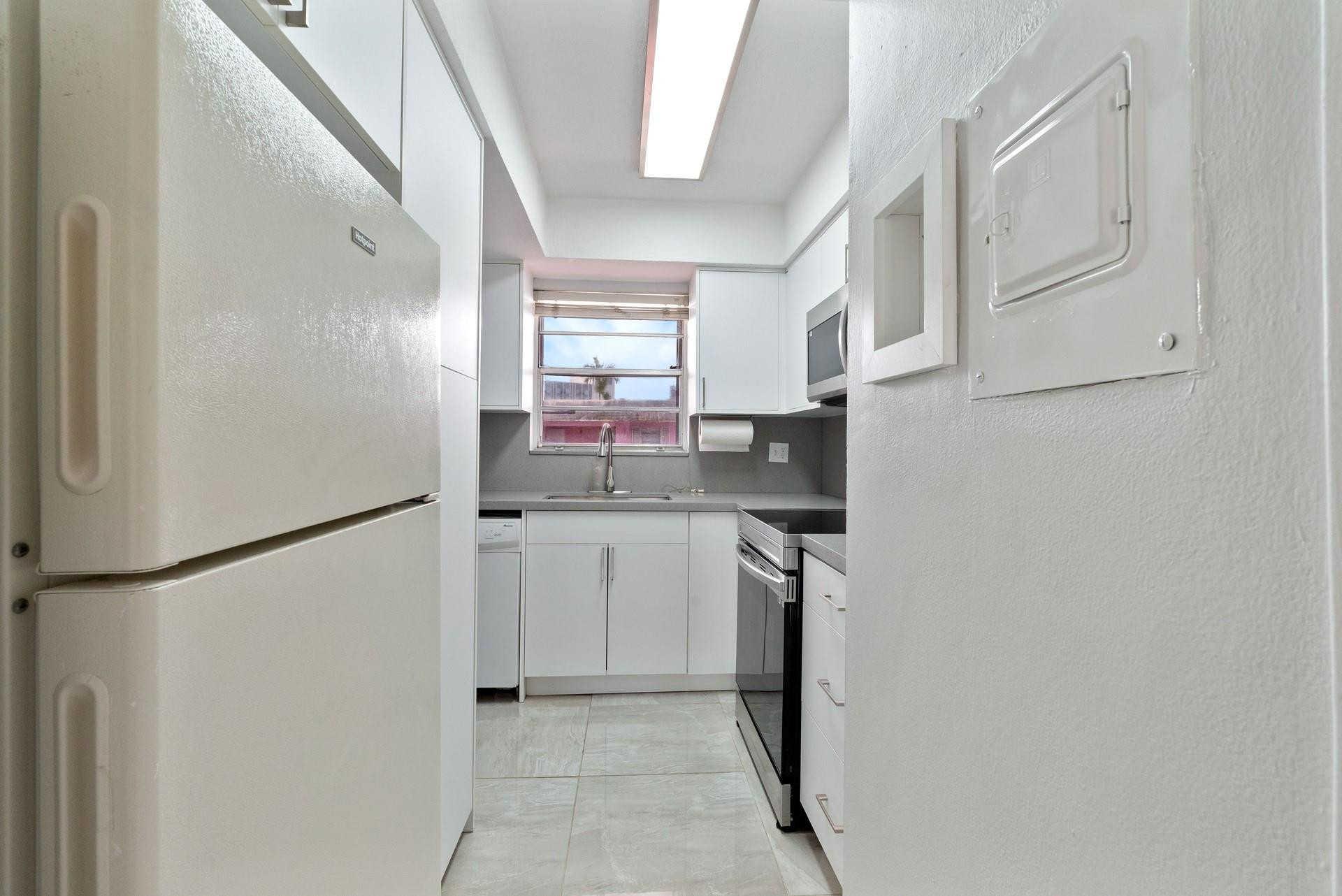 7500 SW 82nd #G209, Miami FL 33143