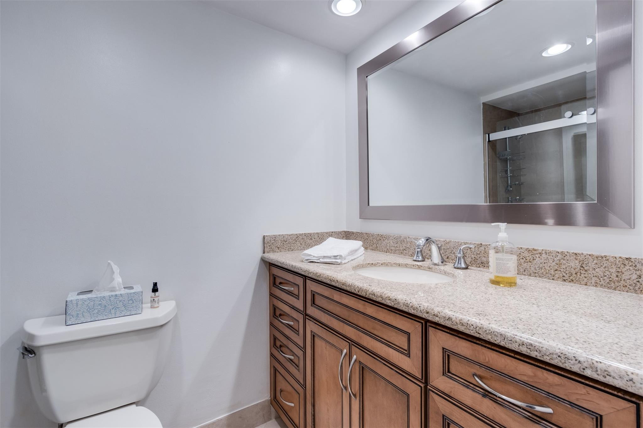 2500 NE 48th #609, Fort Lauderdale FL 33308