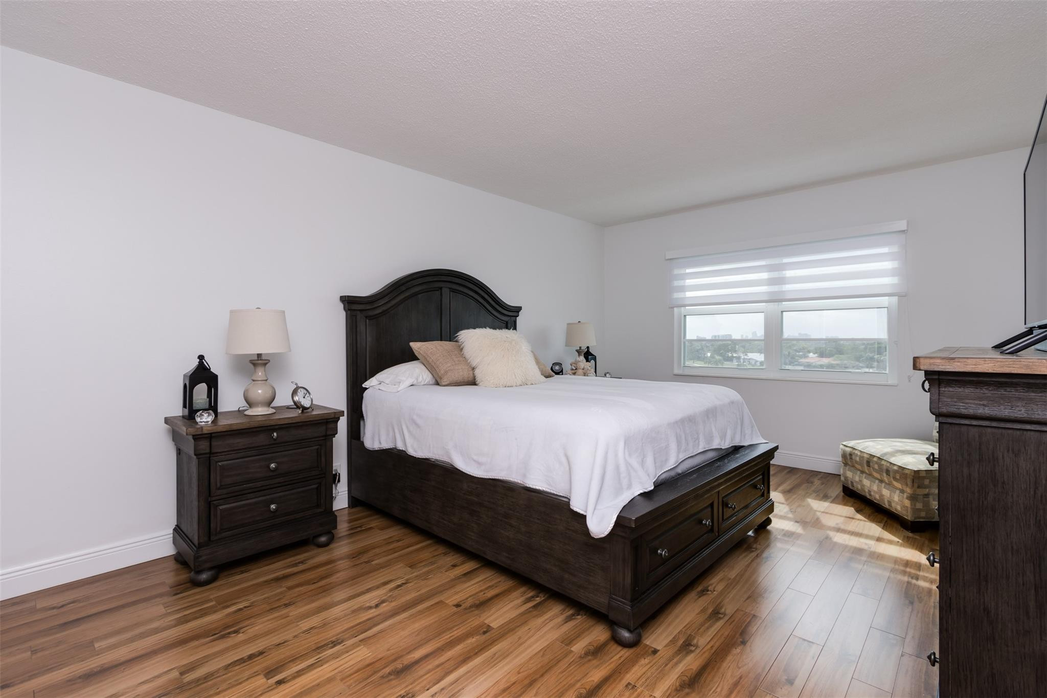 2500 NE 48th #609, Fort Lauderdale FL 33308