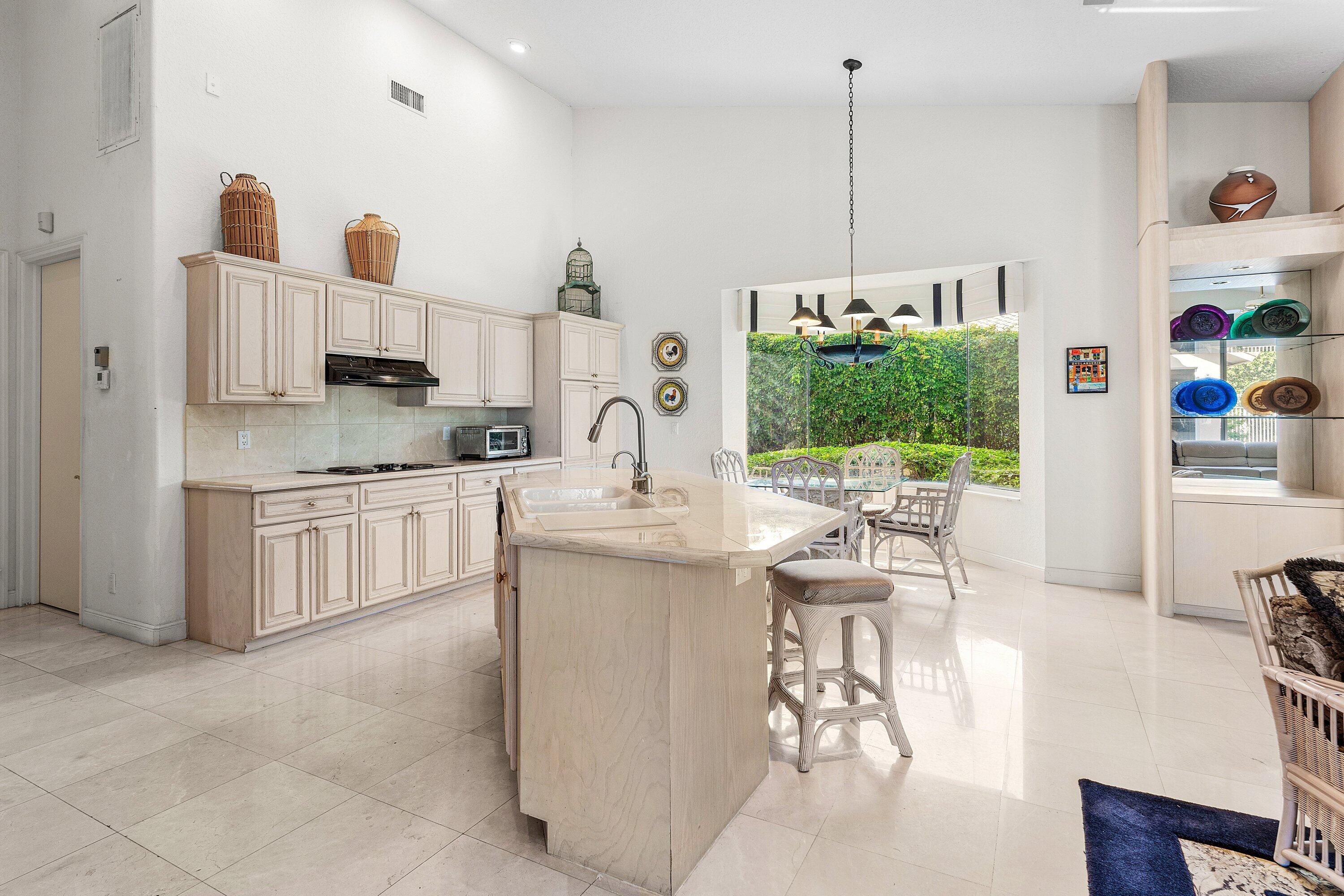 17571 Bocaire, Boca Raton FL 33487