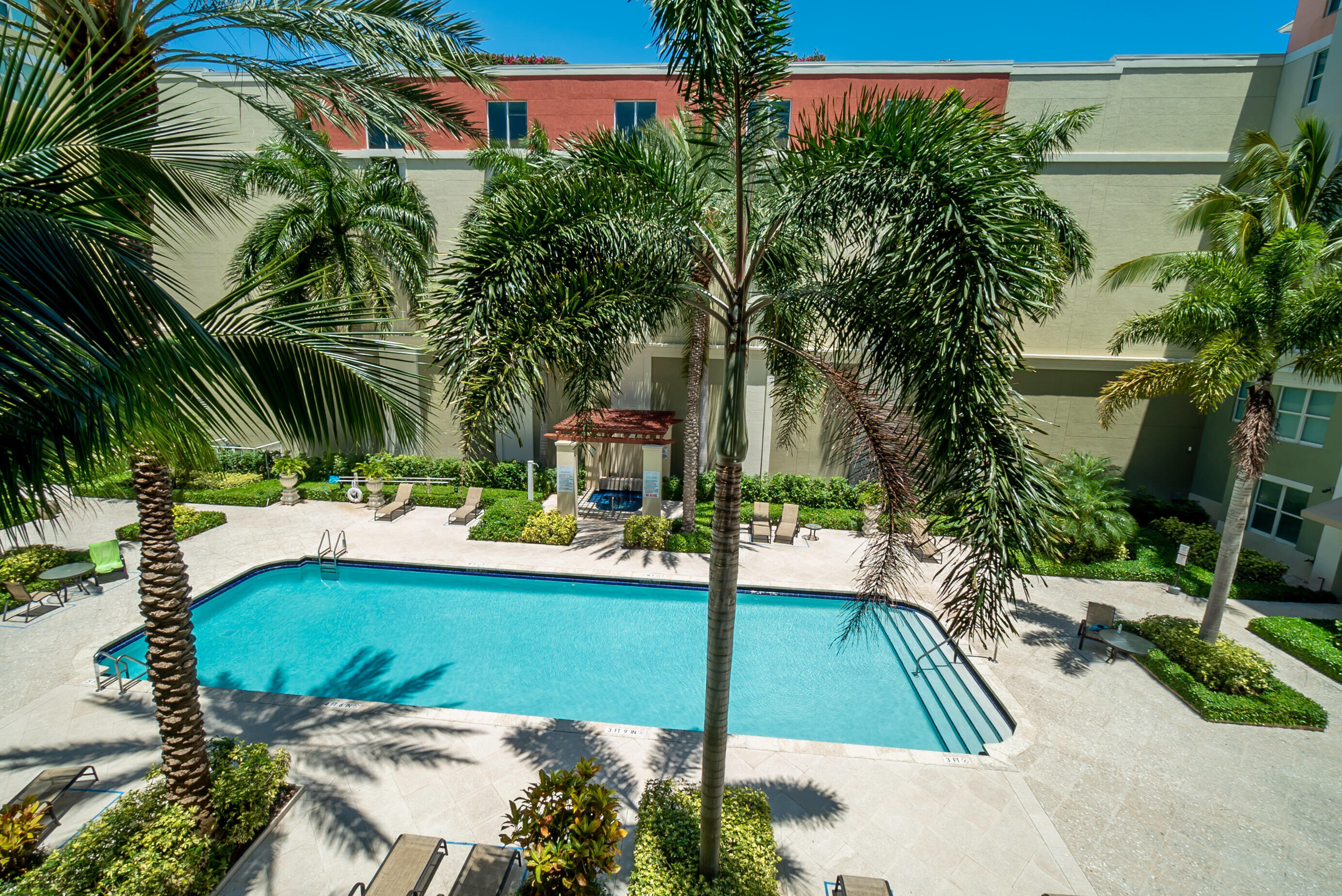 804 E Windward #103, Lantana FL 33462