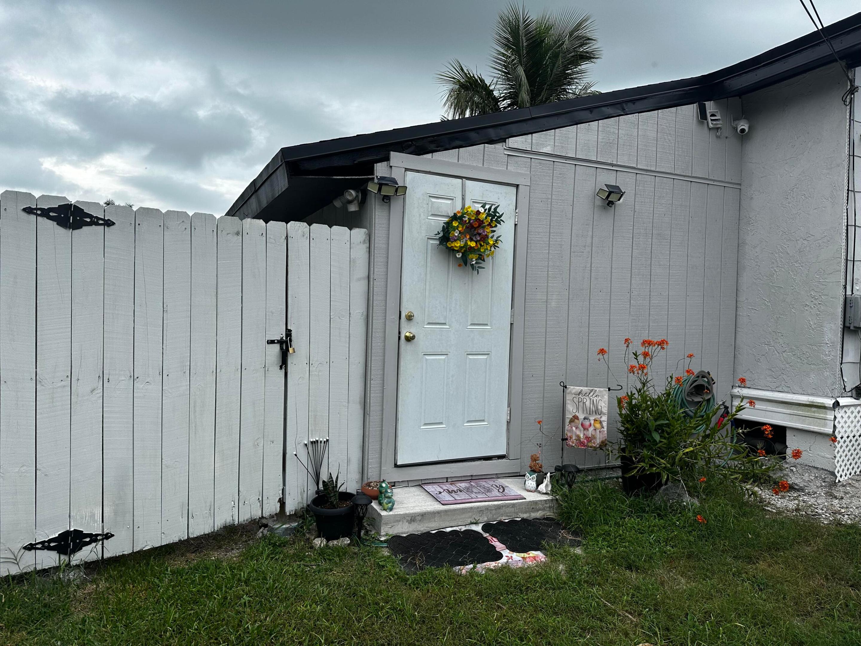 566 SE 7th, Belle Glade FL 33430