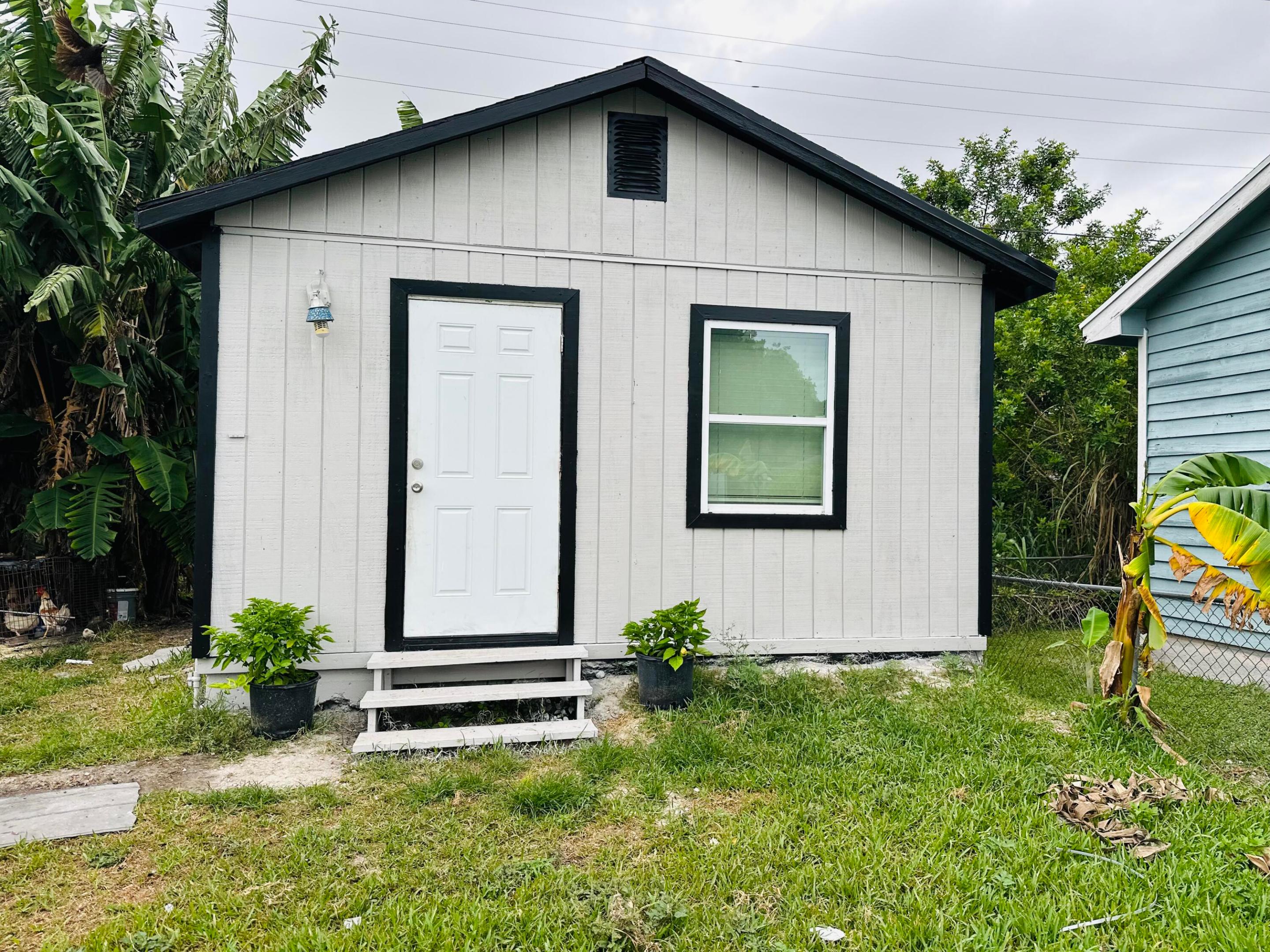 566 SE 7th, Belle Glade FL 33430