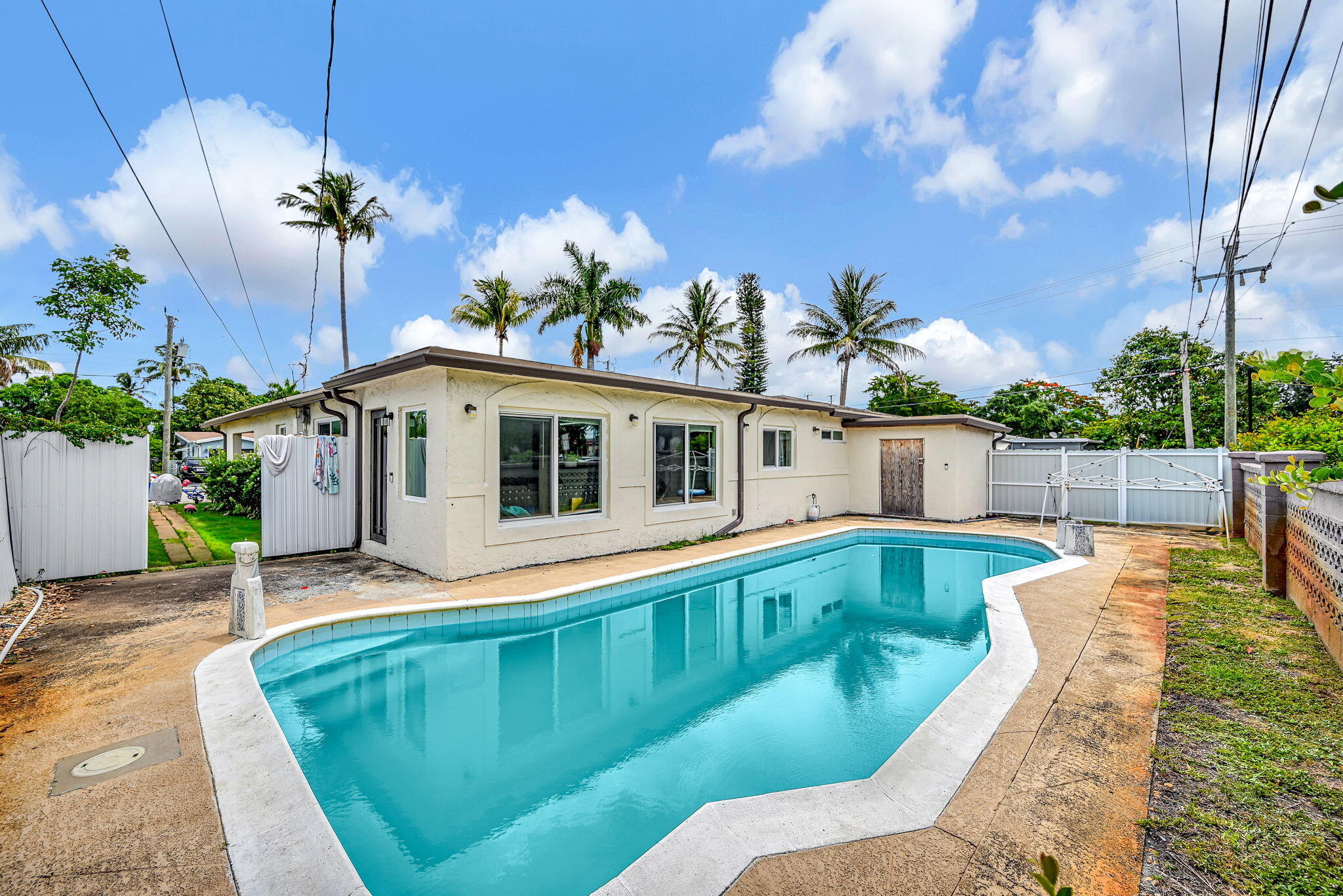 3300 NW 32nd, Lauderdale Lakes FL 33309