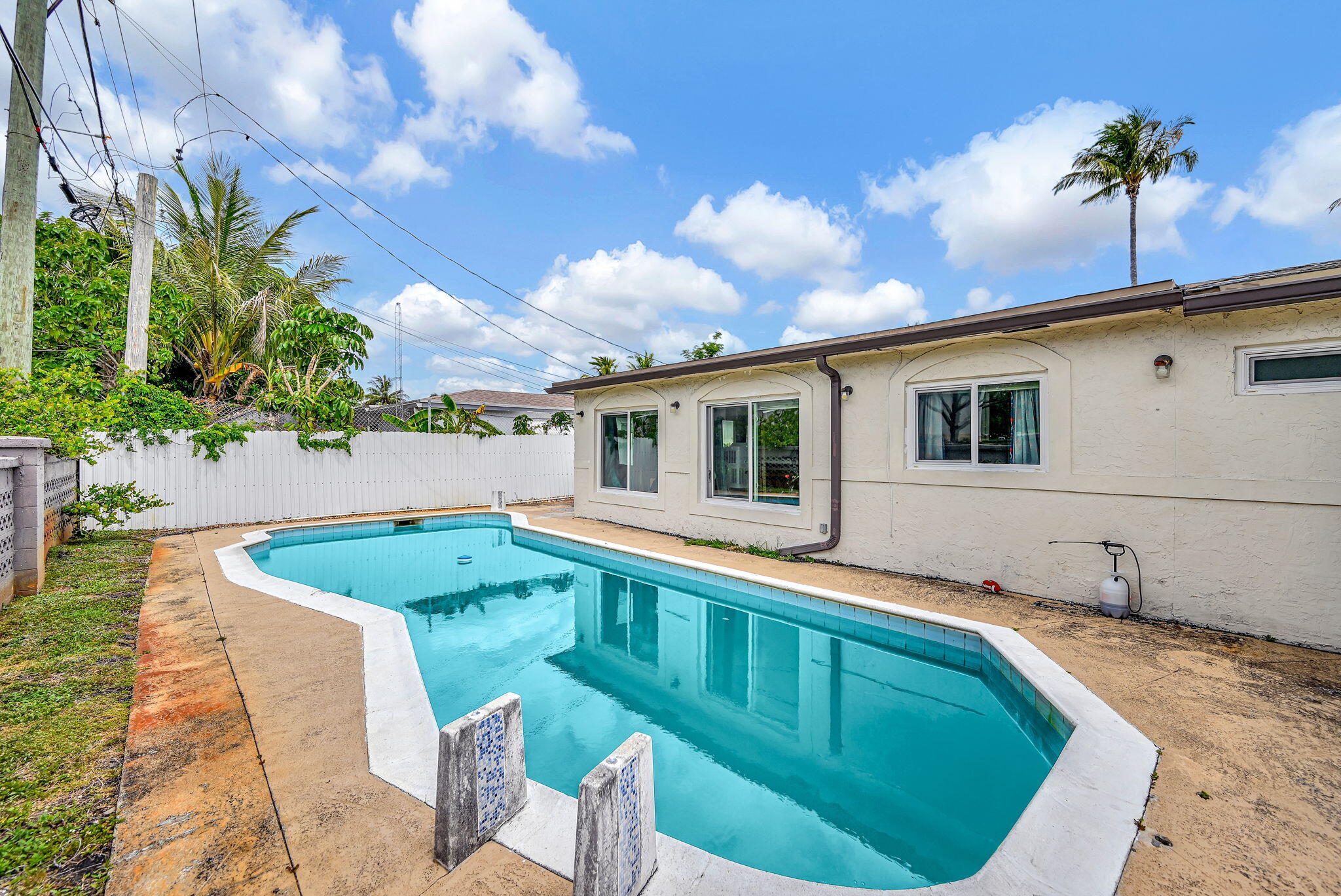 3300 NW 32nd, Lauderdale Lakes FL 33309