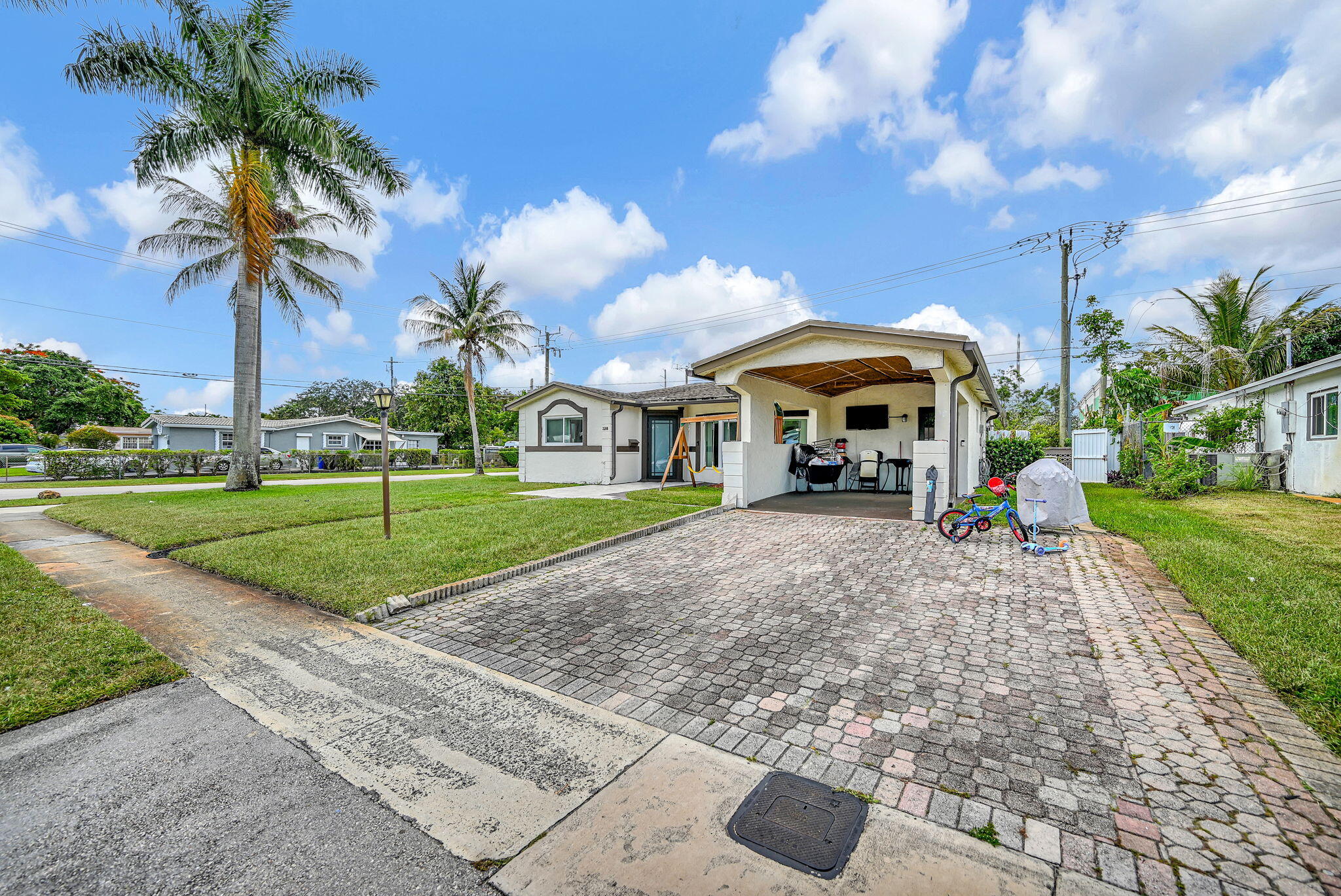 3300 NW 32nd, Lauderdale Lakes FL 33309