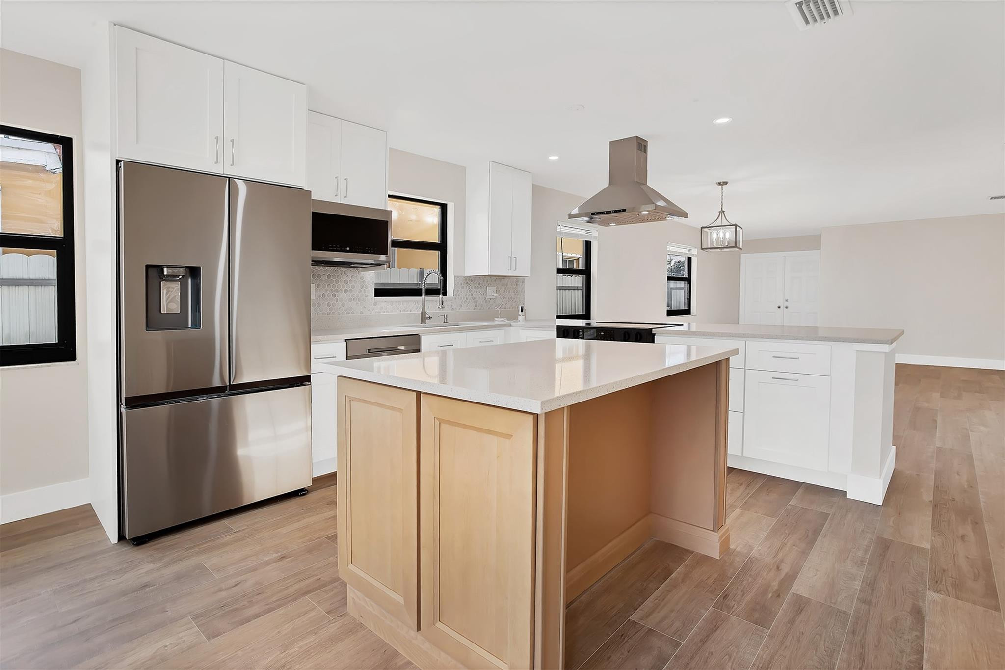 391 NW 58th, Miami FL 33126