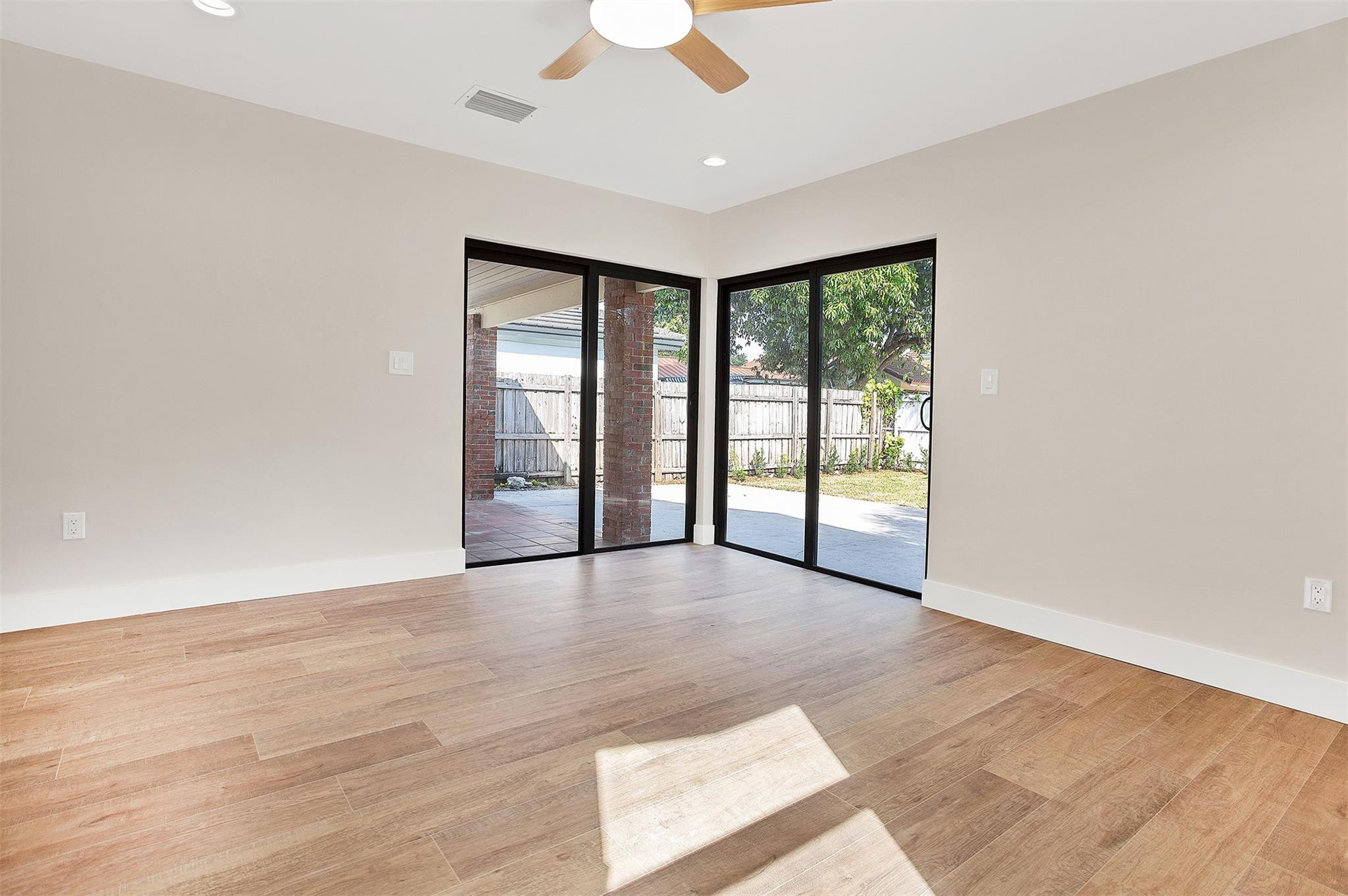 391 NW 58th, Miami FL 33126