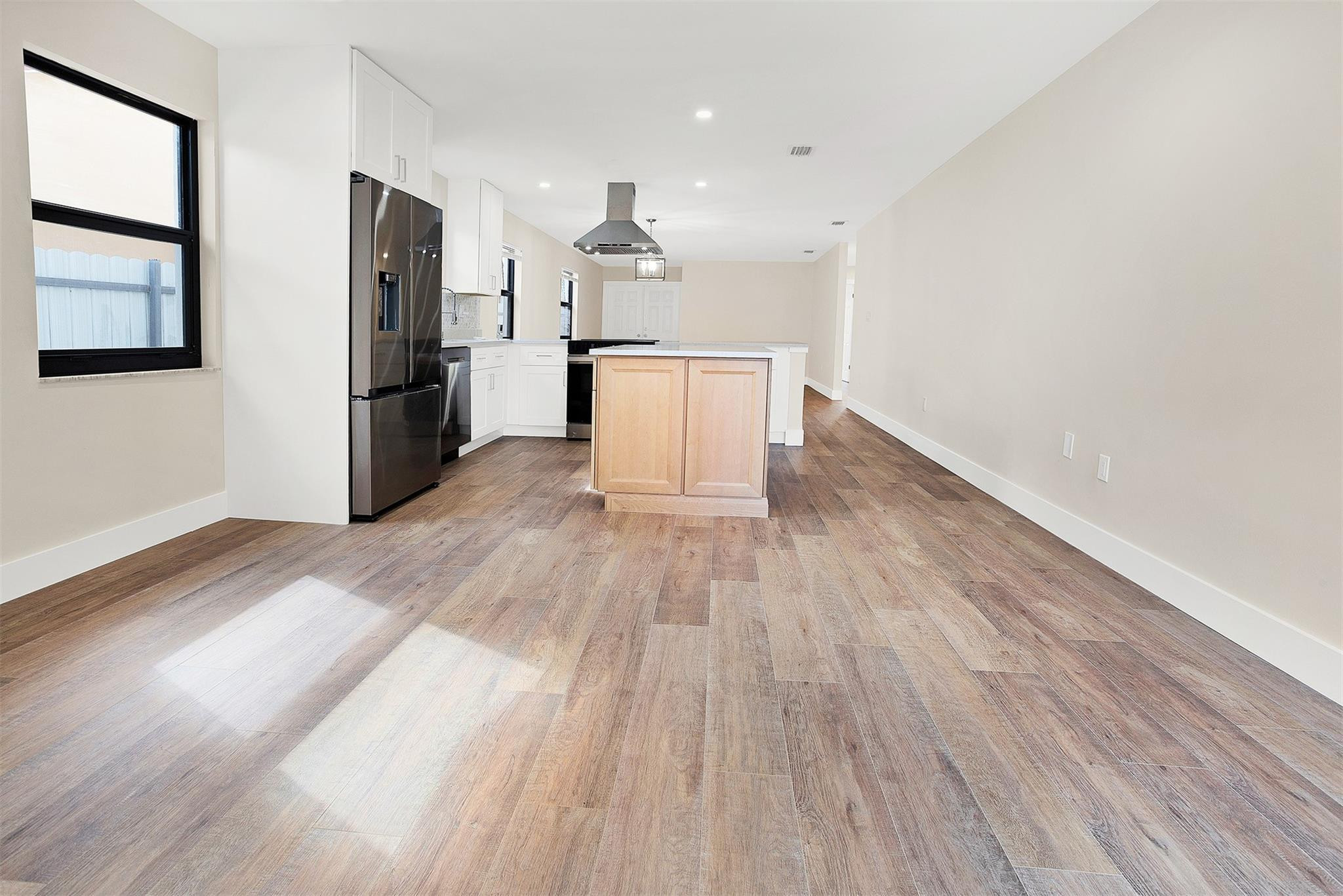 391 NW 58th, Miami FL 33126