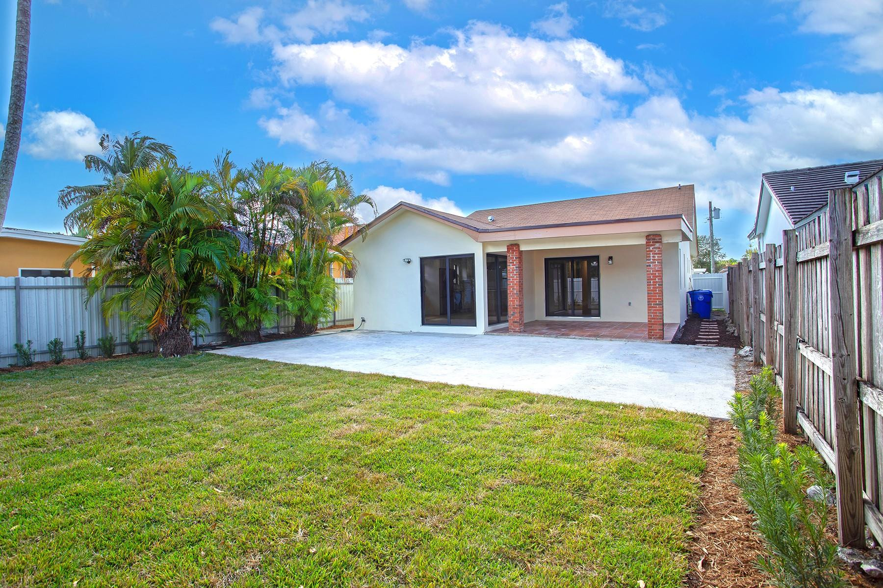 391 NW 58th, Miami FL 33126
