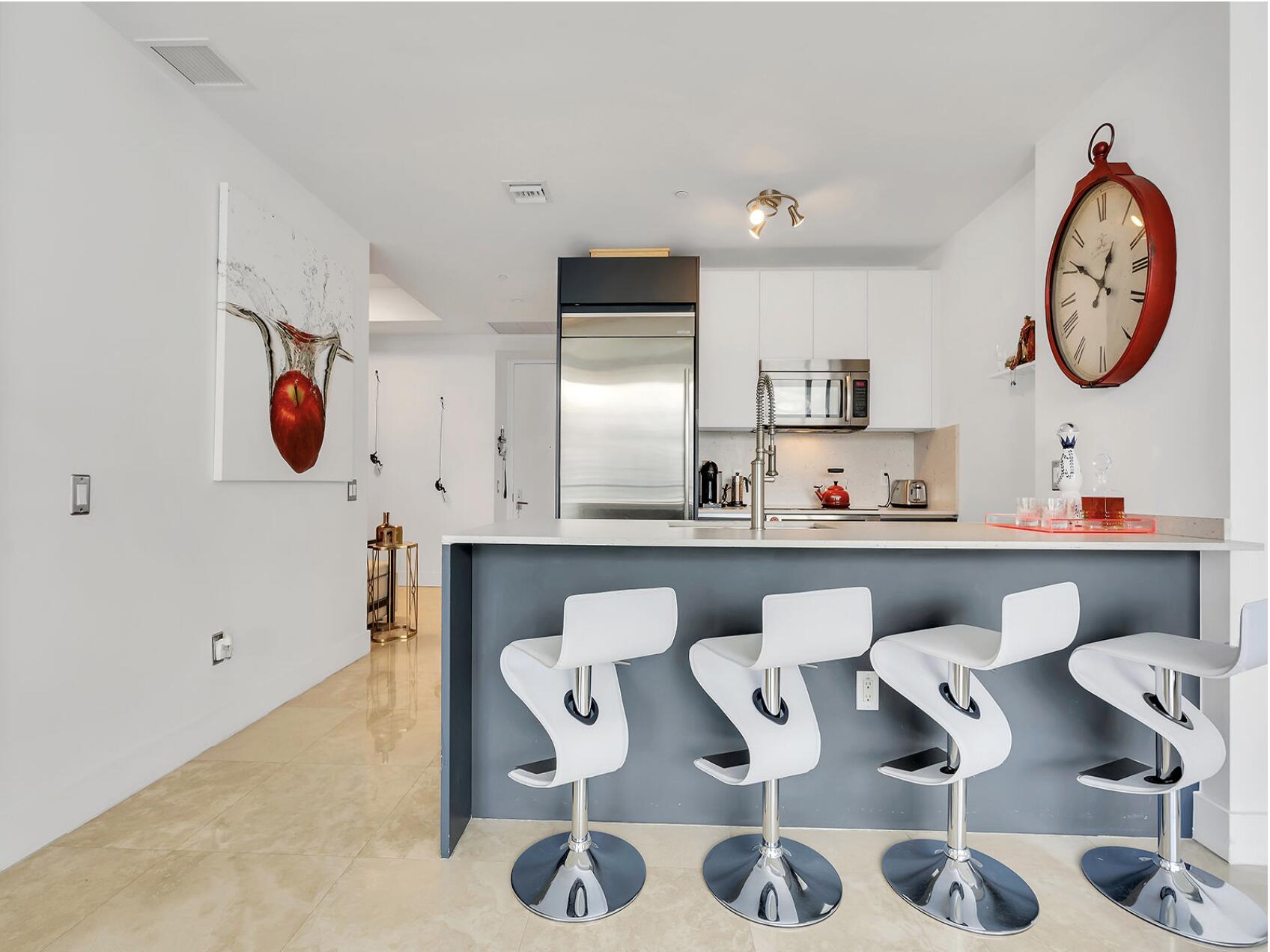 1300 Brickell Bay #3900, Miami FL 33131