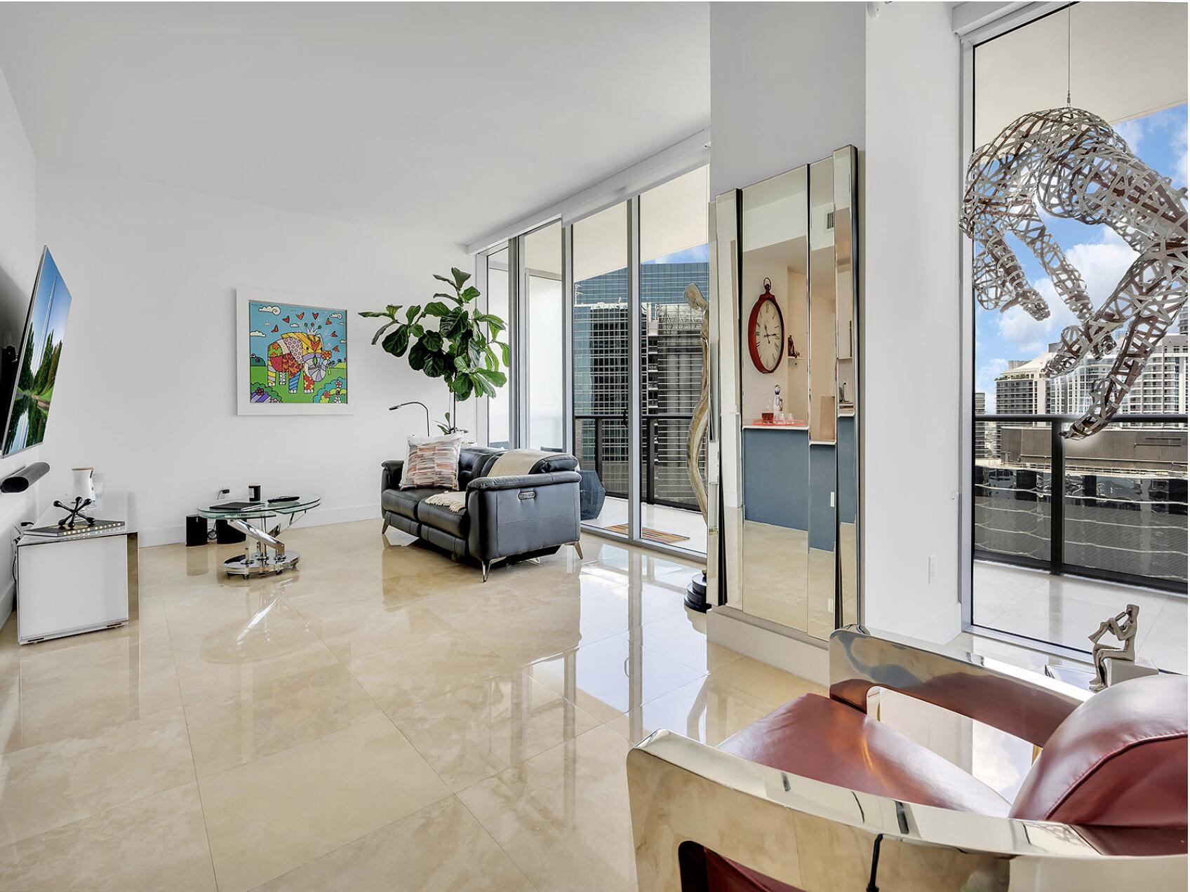1300 Brickell Bay #3900, Miami FL 33131