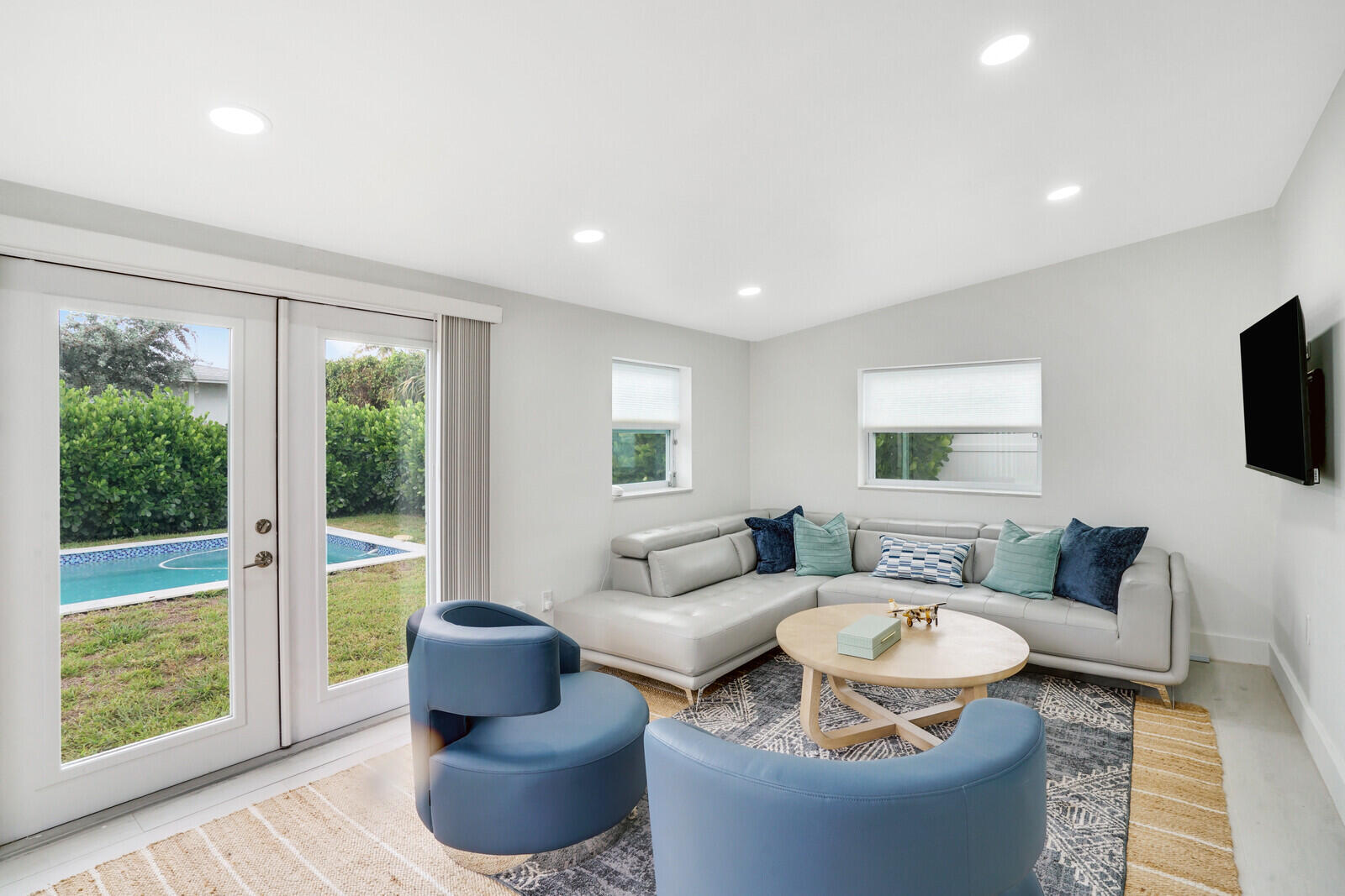 340 Summa, West Palm Beach FL 33405