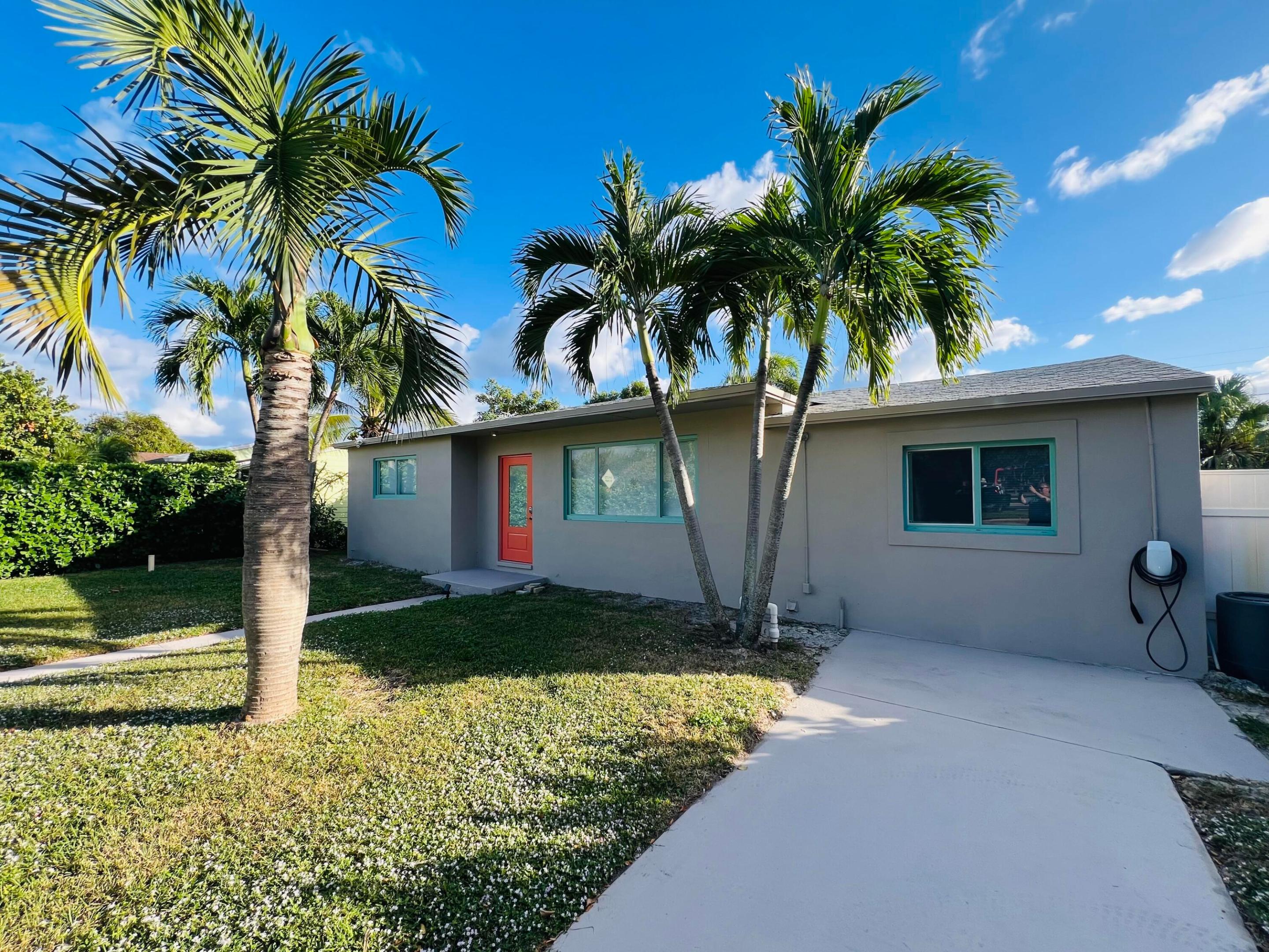 340 Summa, West Palm Beach FL 33405