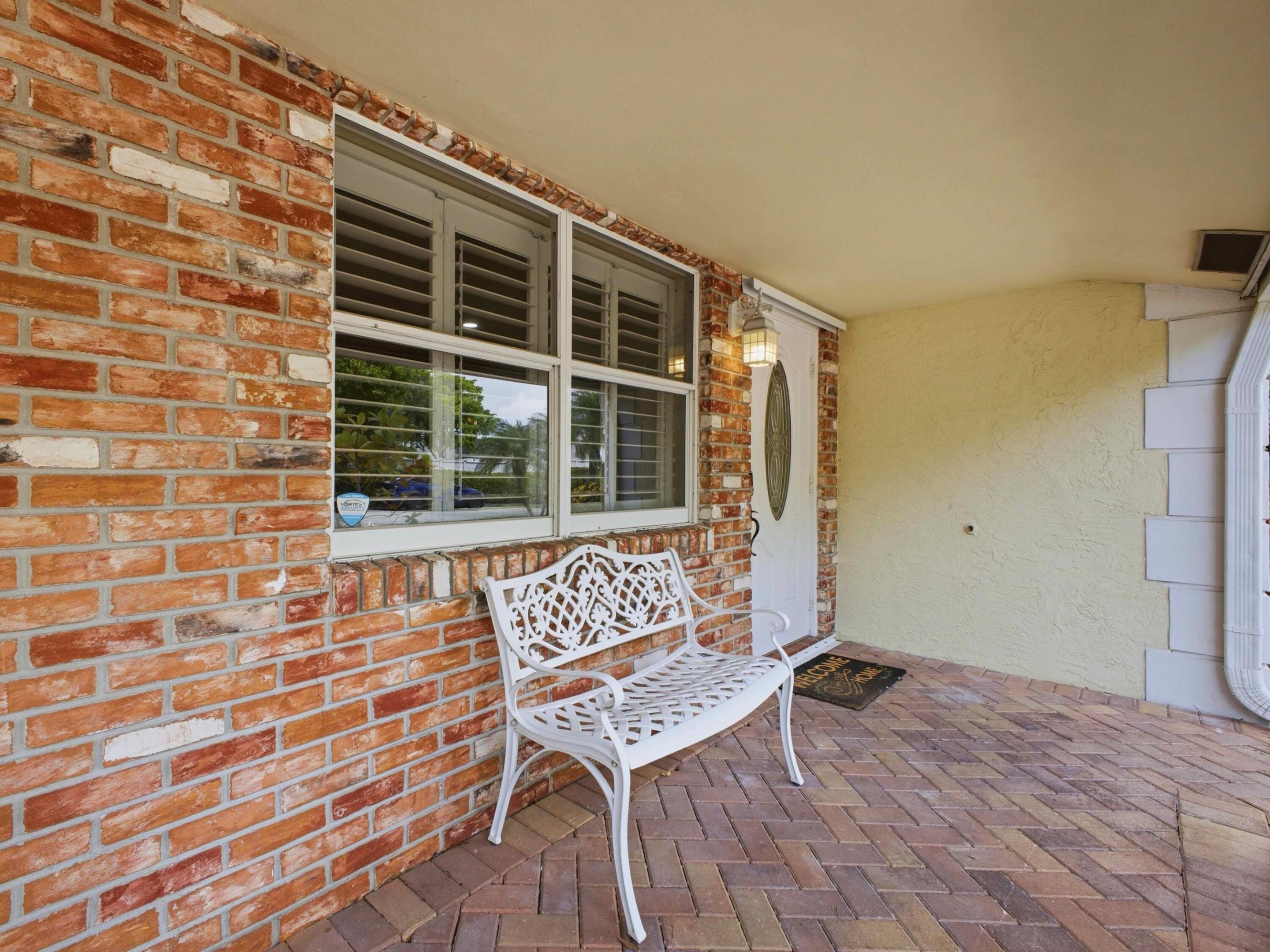 5120 NE 22nd, Lighthouse Point FL 33064