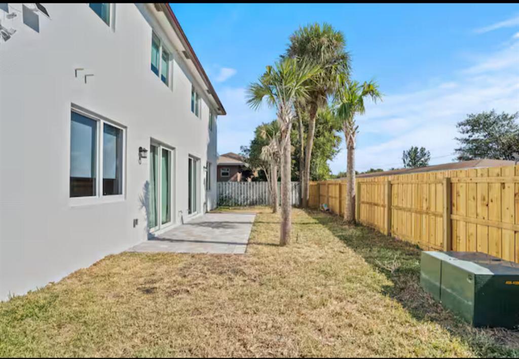 1547 W 26th #2, Riviera Beach FL 33404