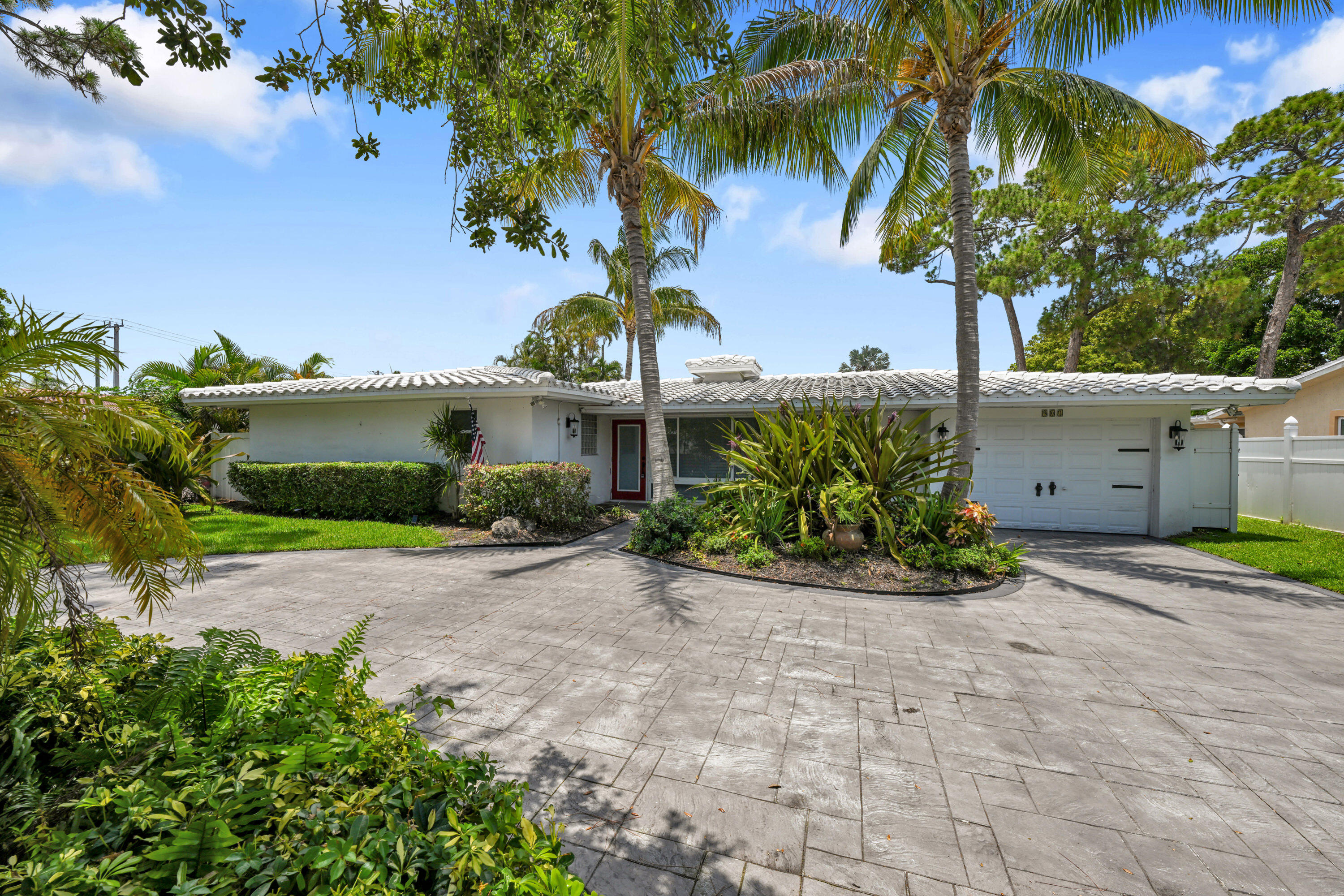 901 SE 12th, Deerfield Beach FL 33441