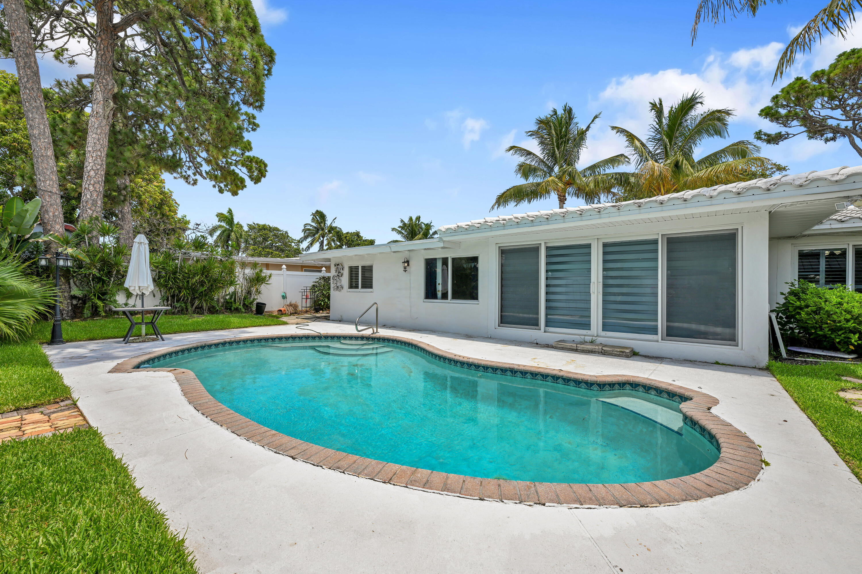 901 SE 12th, Deerfield Beach FL 33441