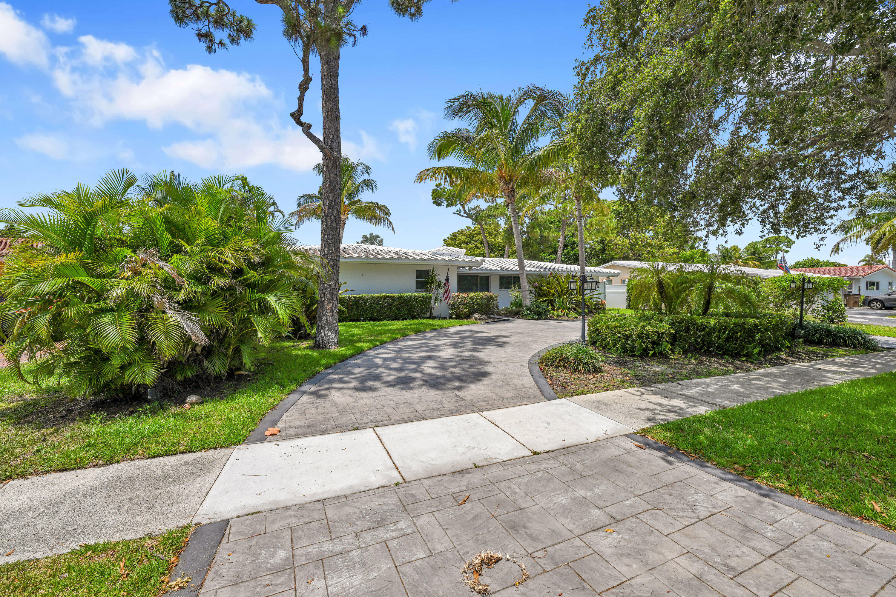 901 SE 12th, Deerfield Beach FL 33441