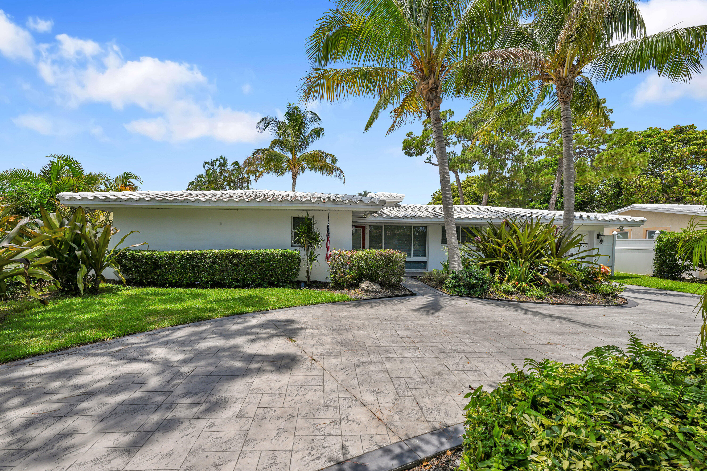 901 SE 12th, Deerfield Beach FL 33441