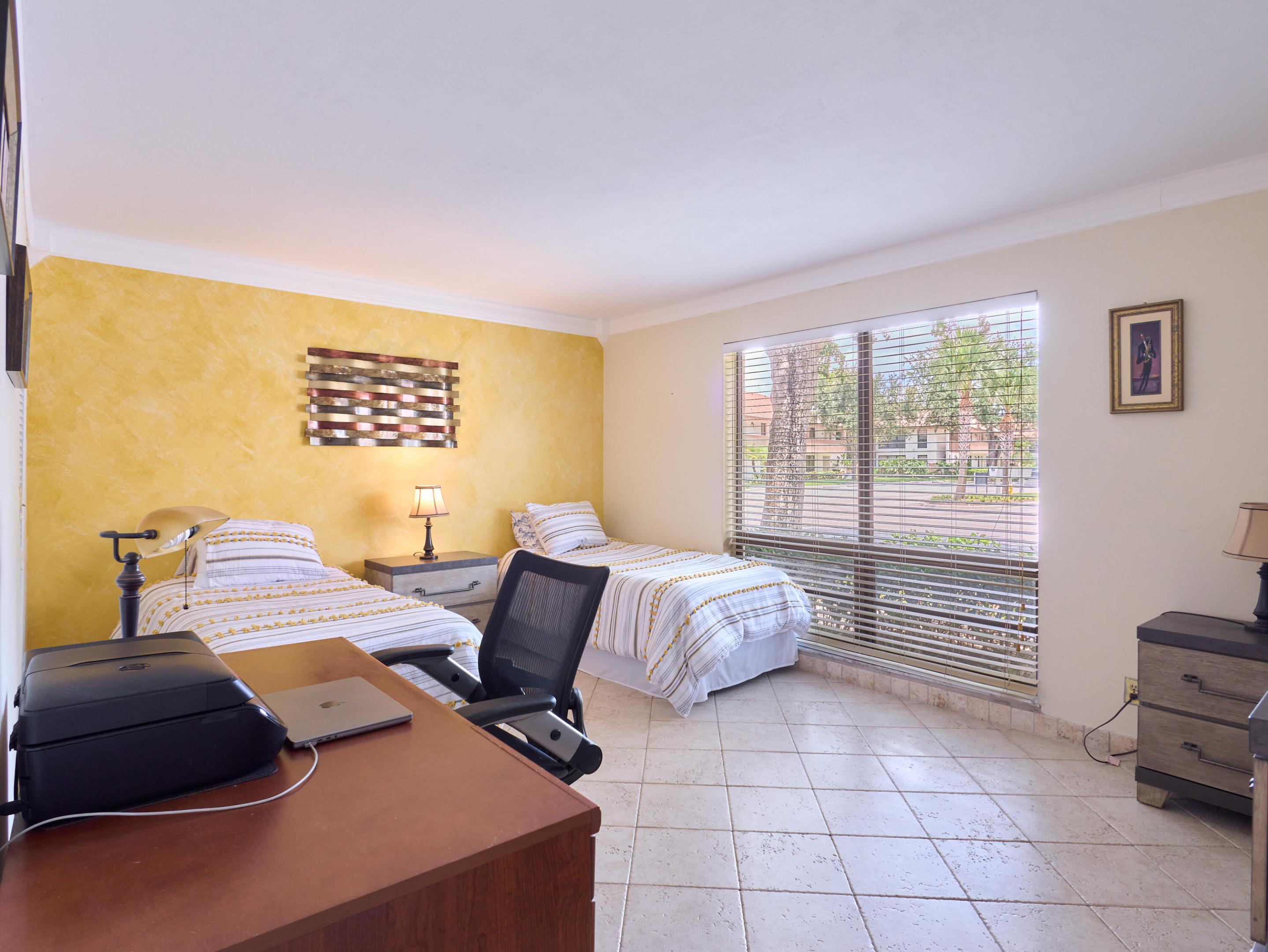 563 Brackenwood, Palm Beach Gardens FL 33418