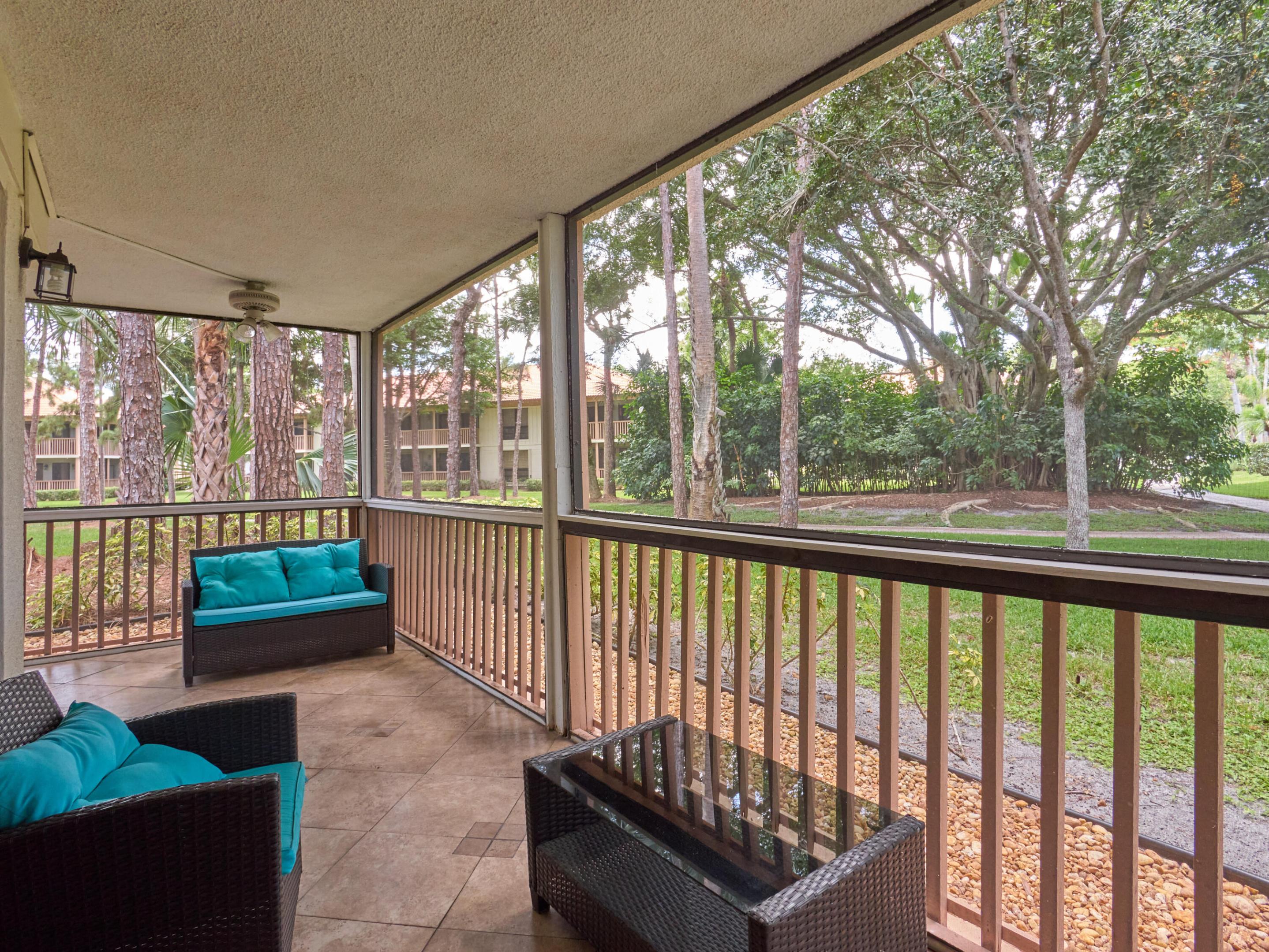 563 Brackenwood, Palm Beach Gardens FL 33418